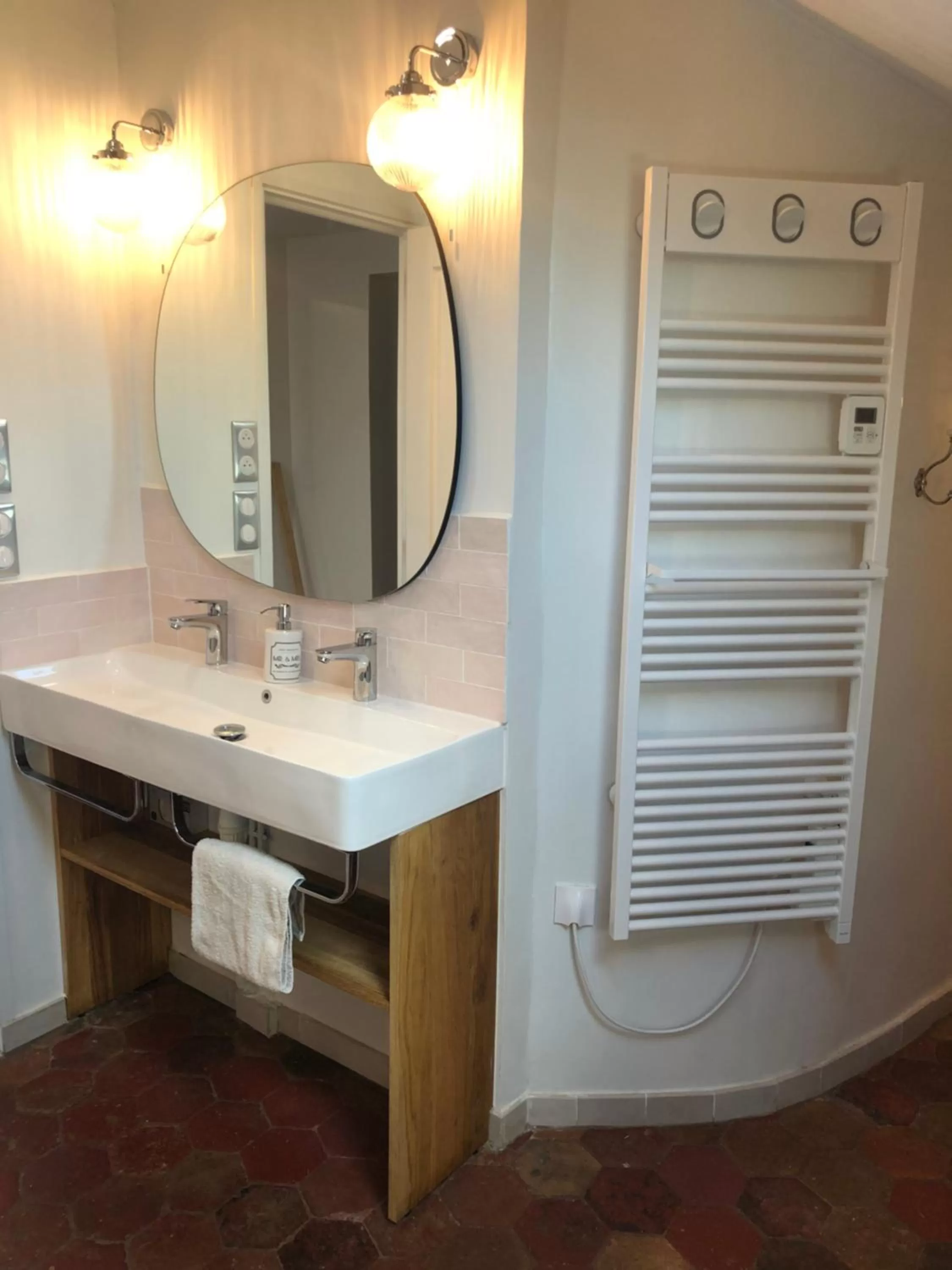 Bathroom in Villa Eugénie Melun