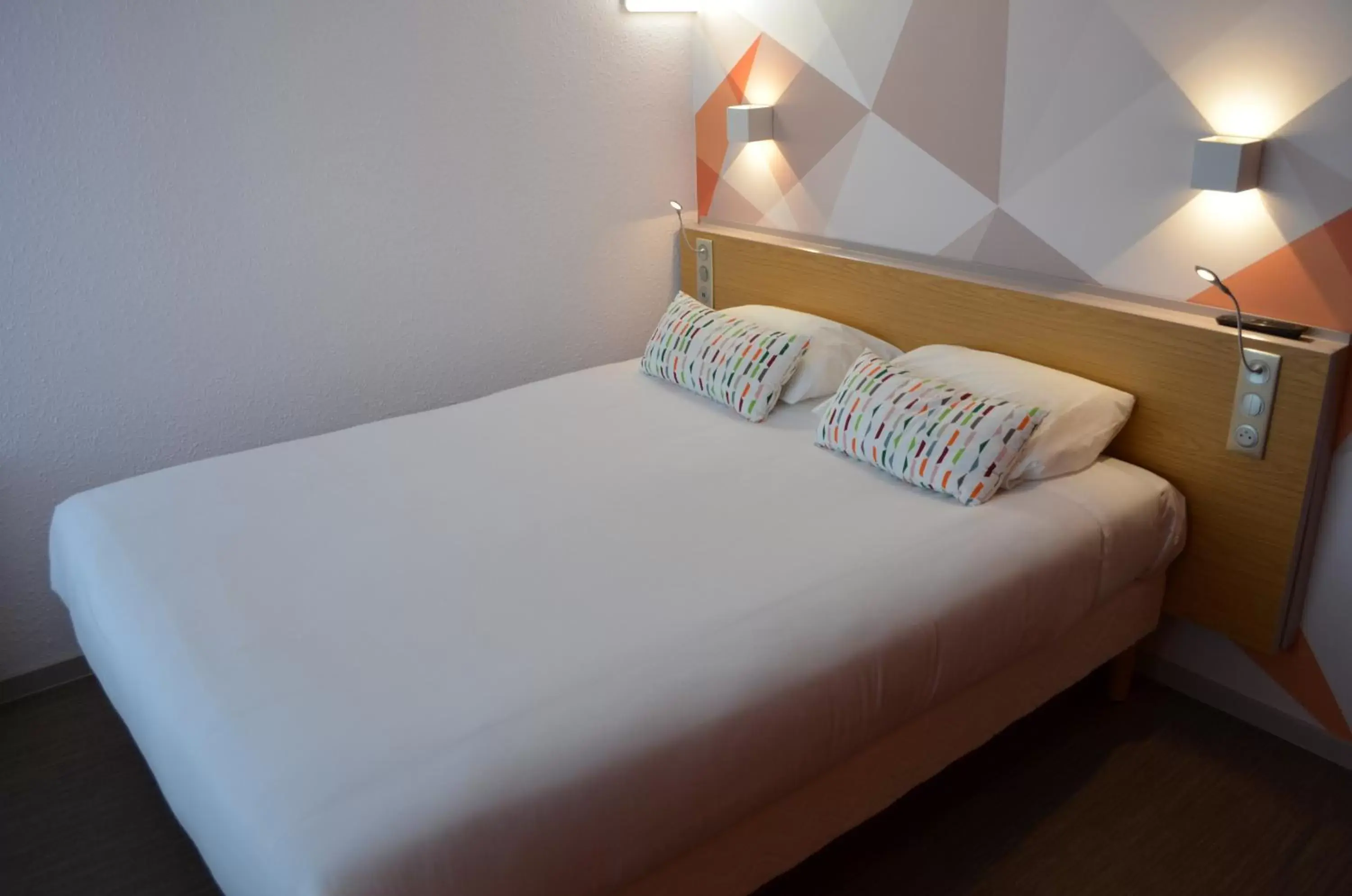 Superior Double or Twin Room in initial by balladins La Roche-sur-Yon Superior Double or Twin Room in initial by balladins La Roche-sur-Yon