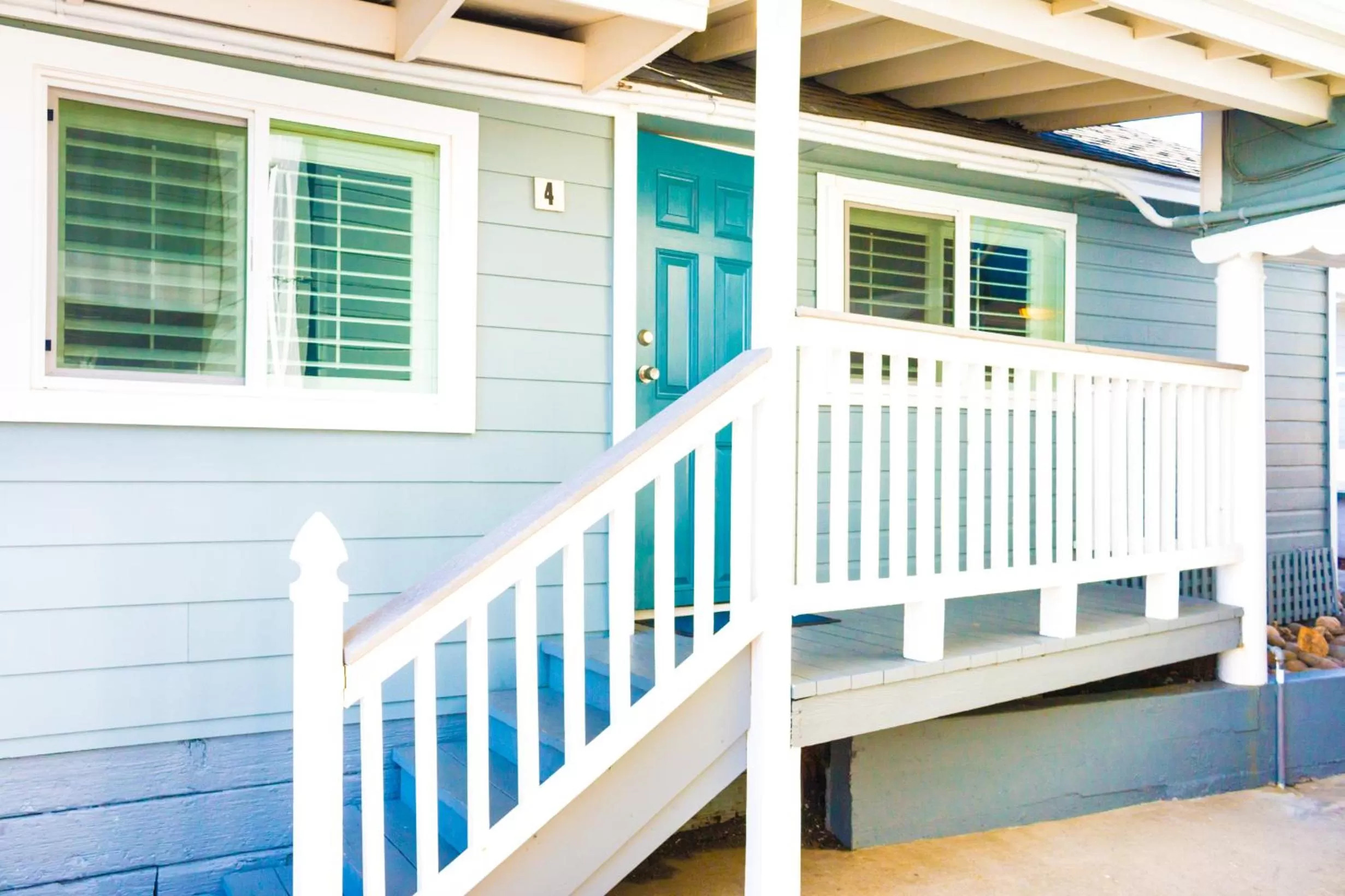 Facade/entrance in Ocean Echo Inn & Beach Cottages
