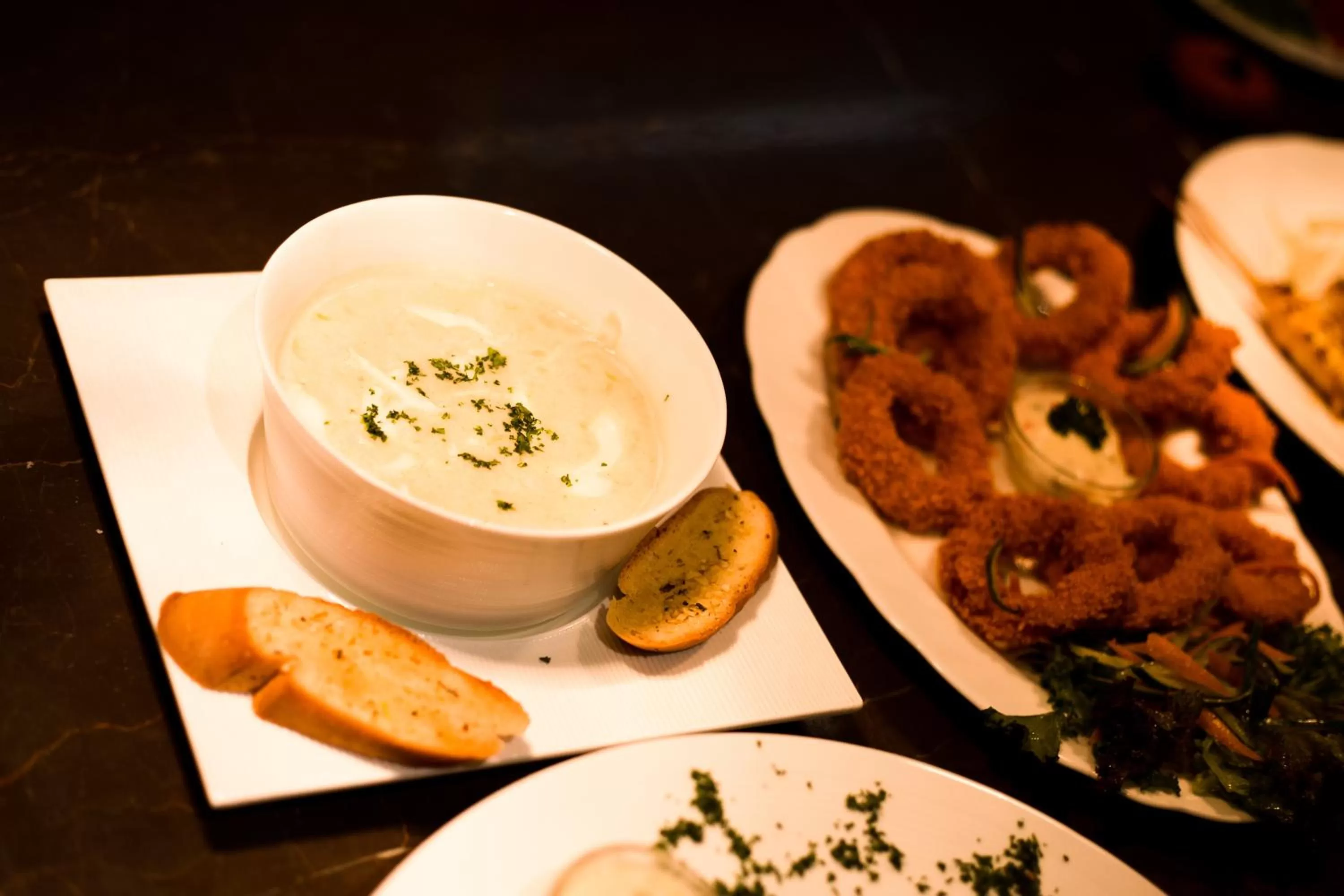 Food in Lakeshore Suites, Banani