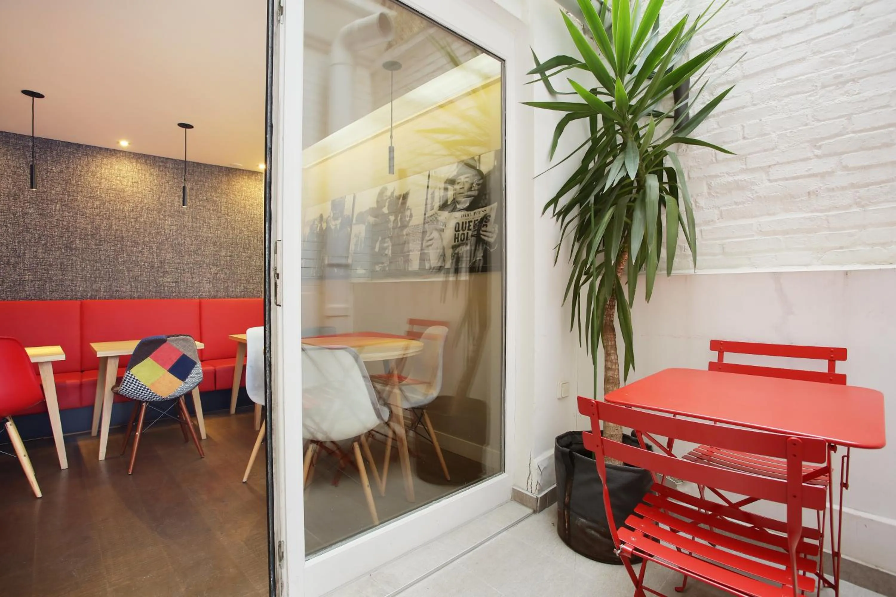 Restaurant/places to eat in Hotel Auguste