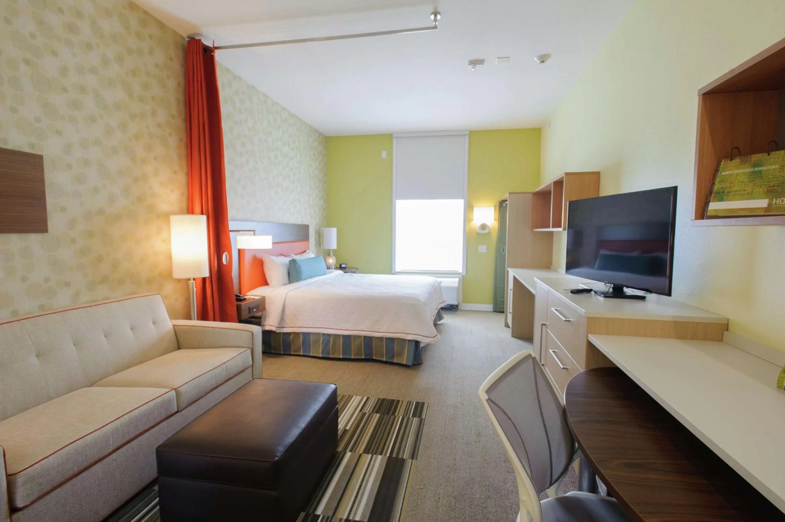 Bedroom, Bed in Home2 Suites by Hilton Portland