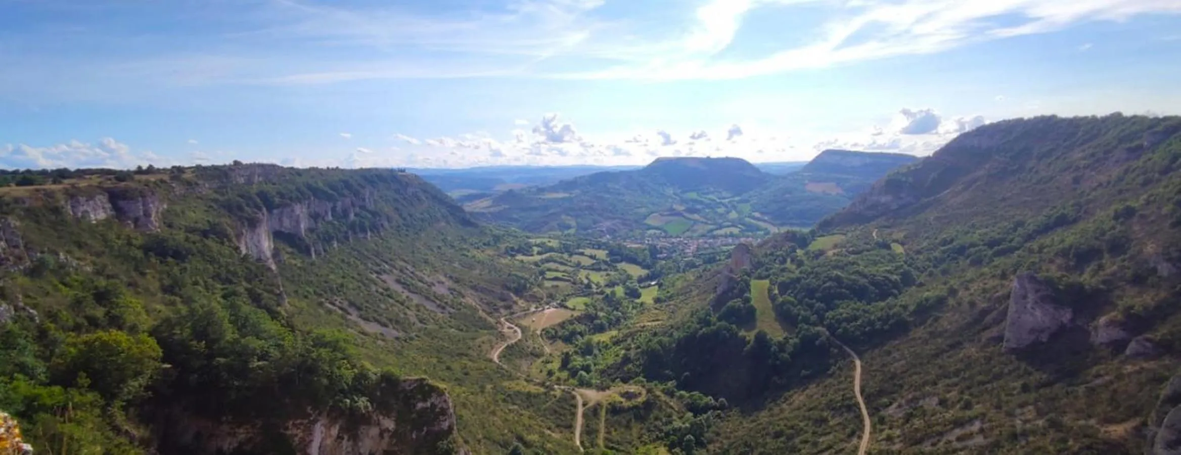 Nearby landmark, Mountain View in Hôtel CAP VERT en Aveyron