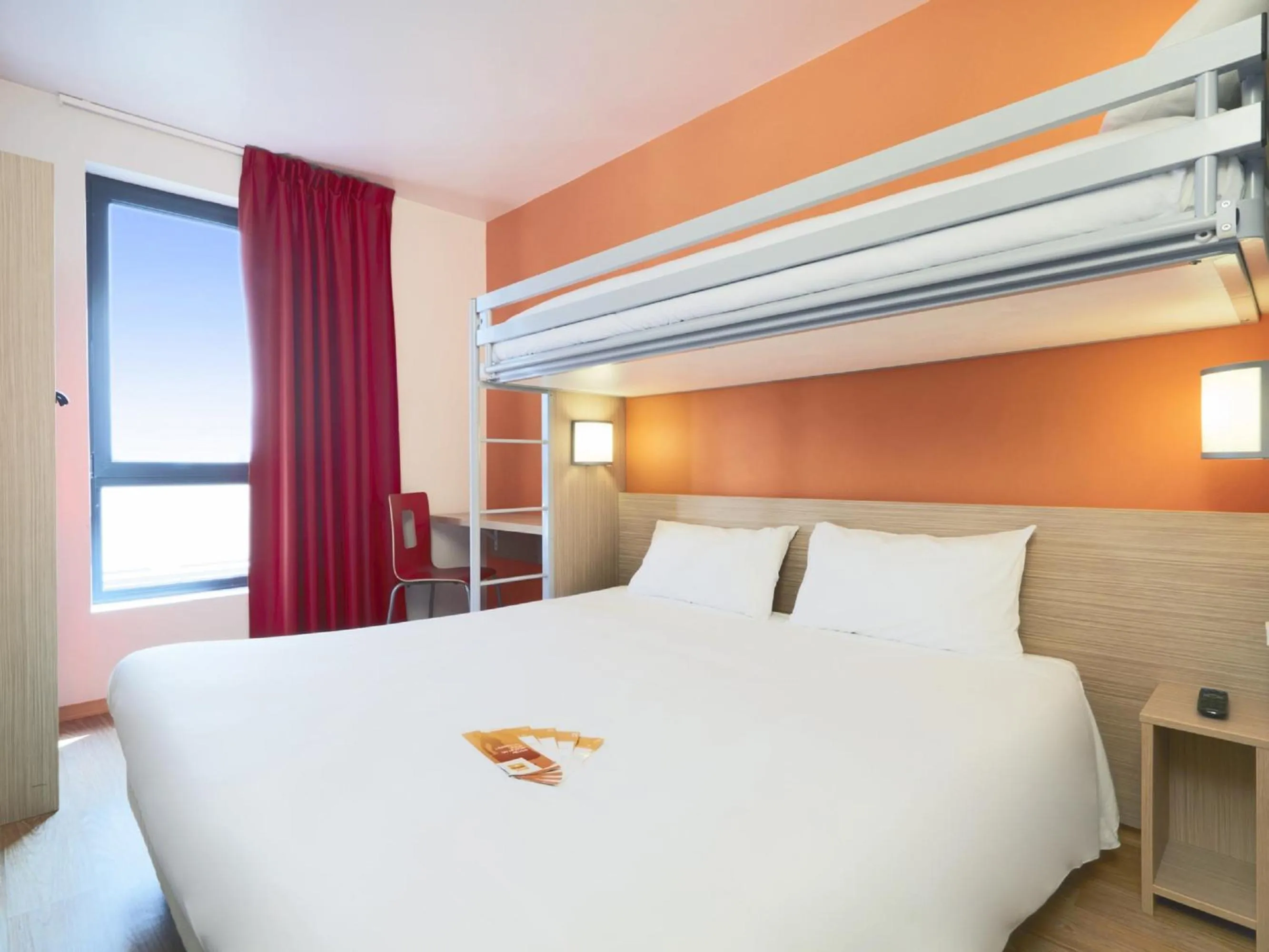 Photo of the whole room, Bed in Première Classe Thionville