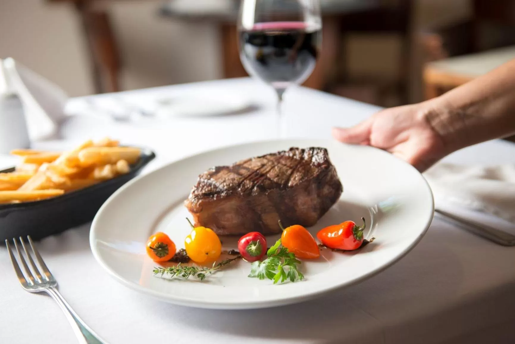 Restaurant/places to eat in Hotel Saint George