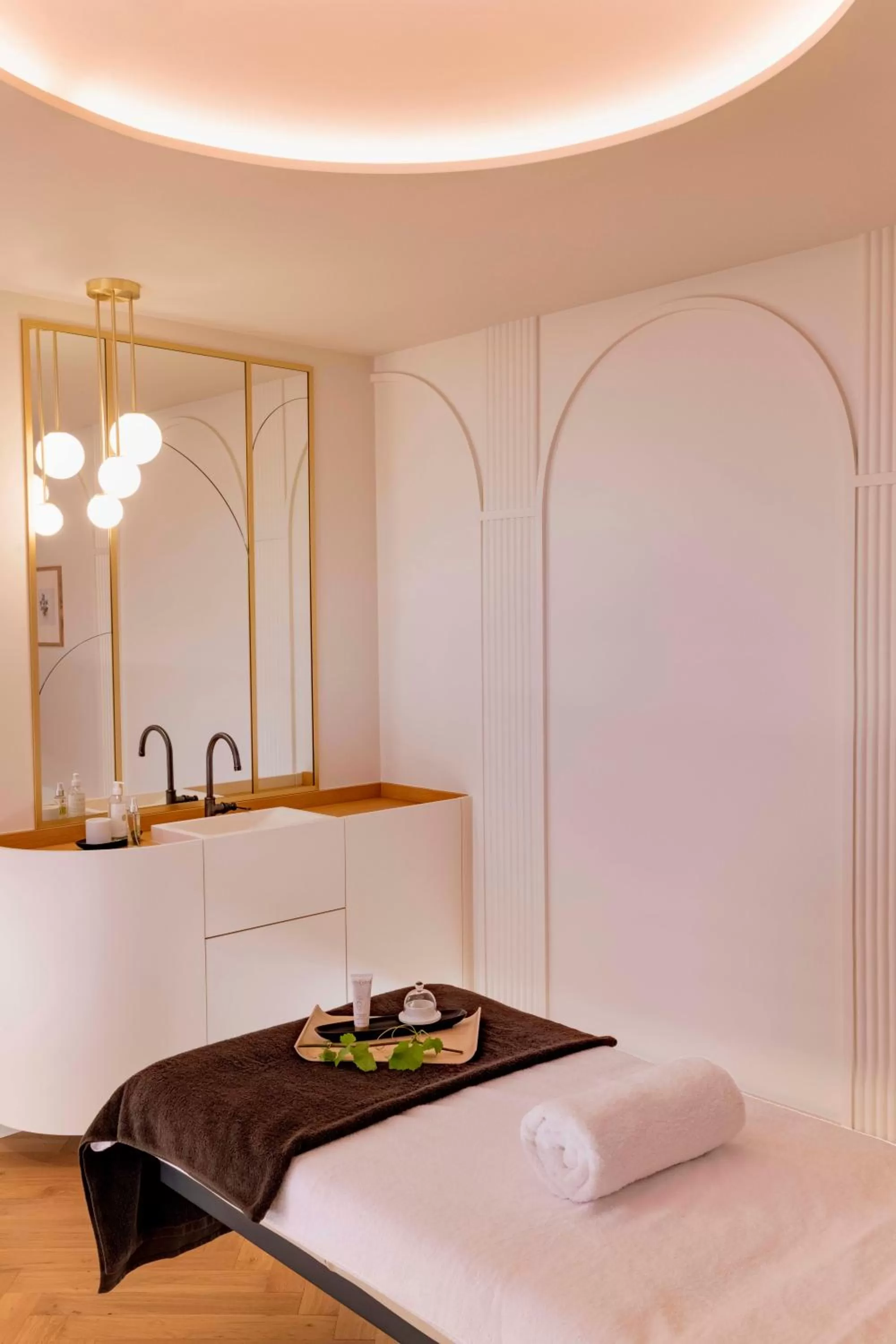 Spa and wellness centre/facilities, Bed in Maison Rouge Strasbourg Hotel & Spa, Autograph Collection