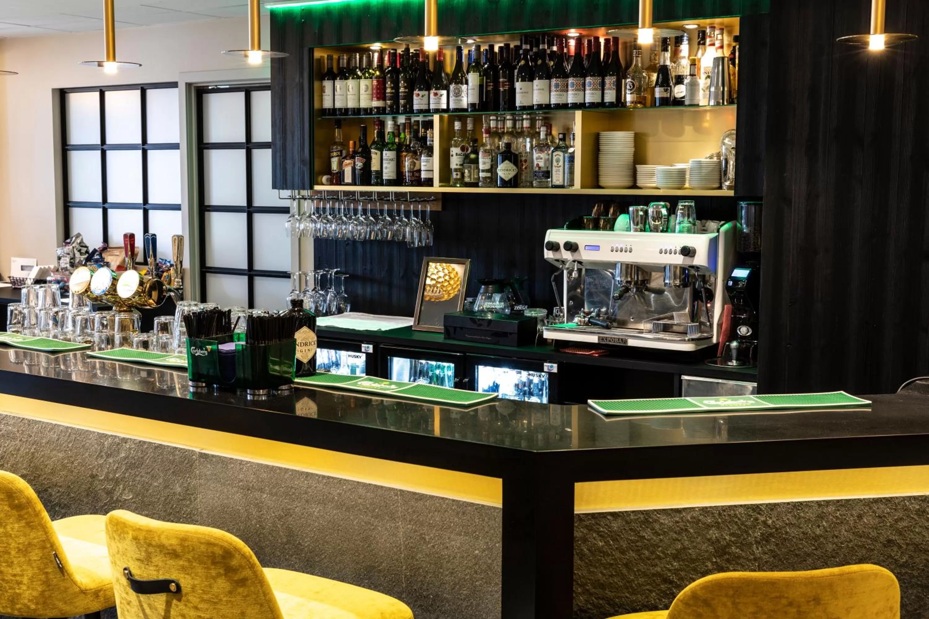 Restaurant/places to eat in Thon Partner Hotel Dockyard