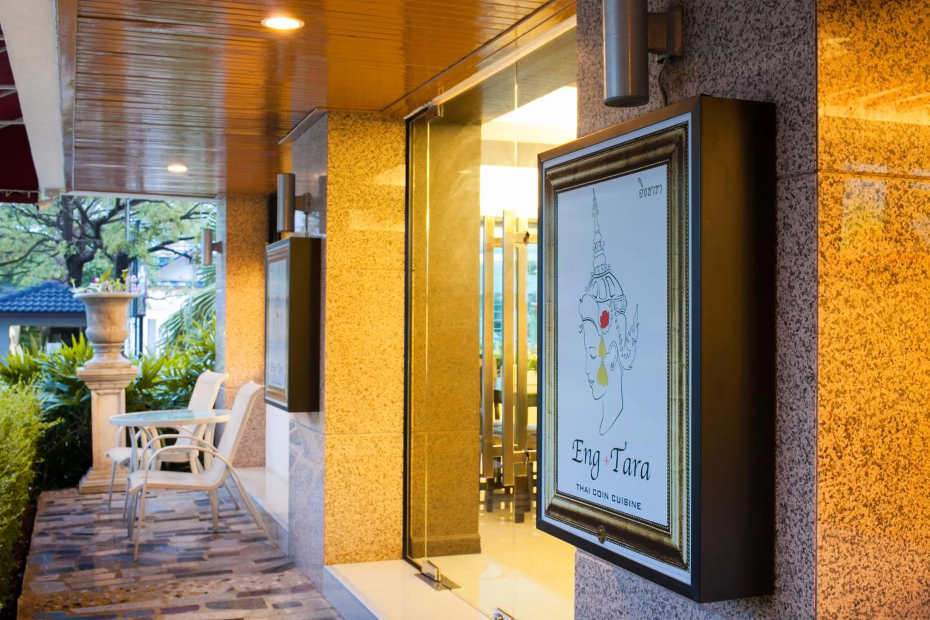 Restaurant/places to eat in Grand Tara Garden Thai Hotel