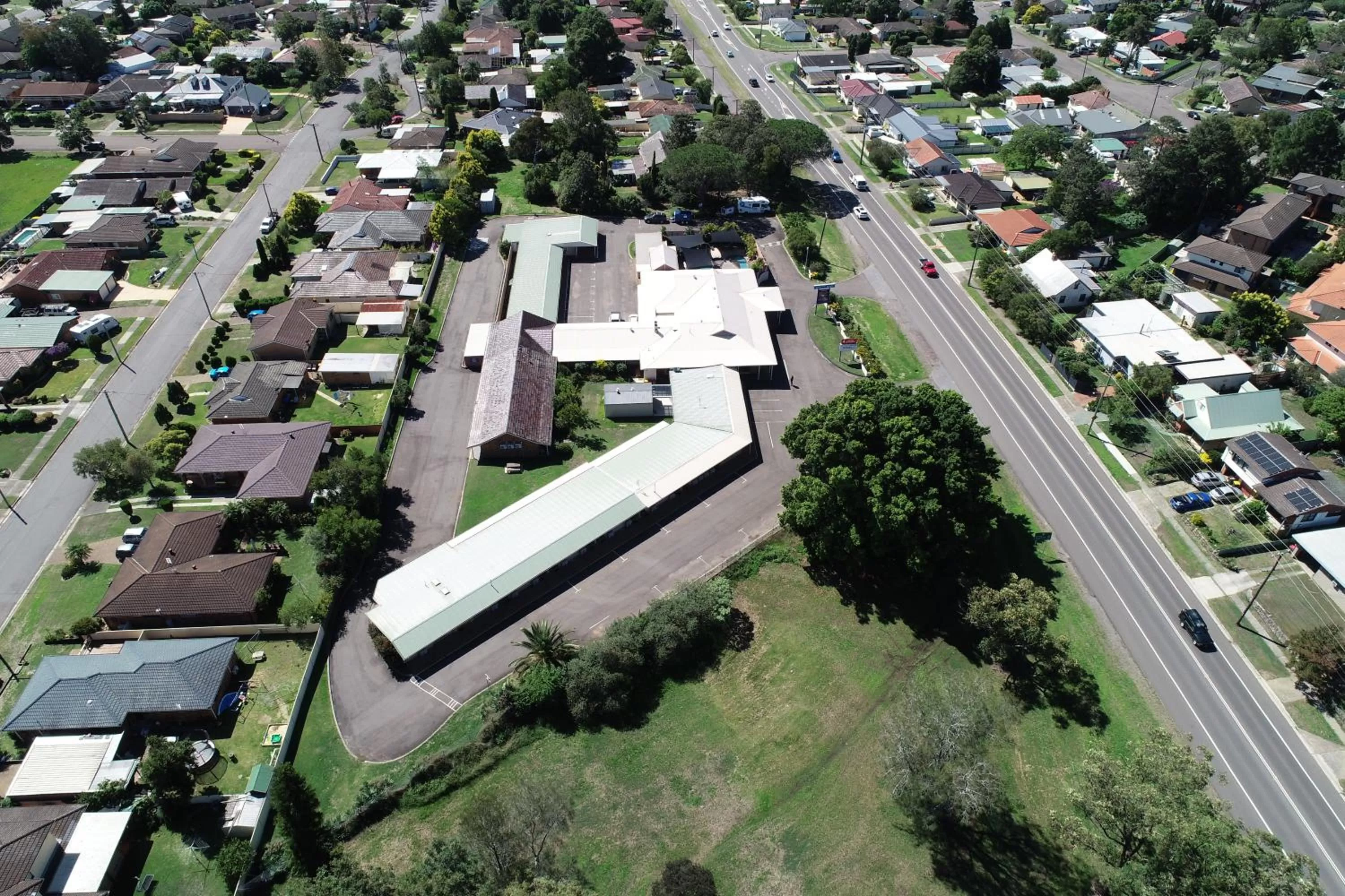 Bird's eye view in Sleepy Hill Motor Inn
