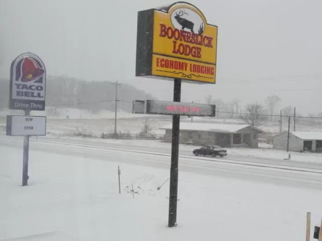 Property building in Booneslick Lodge - Jane