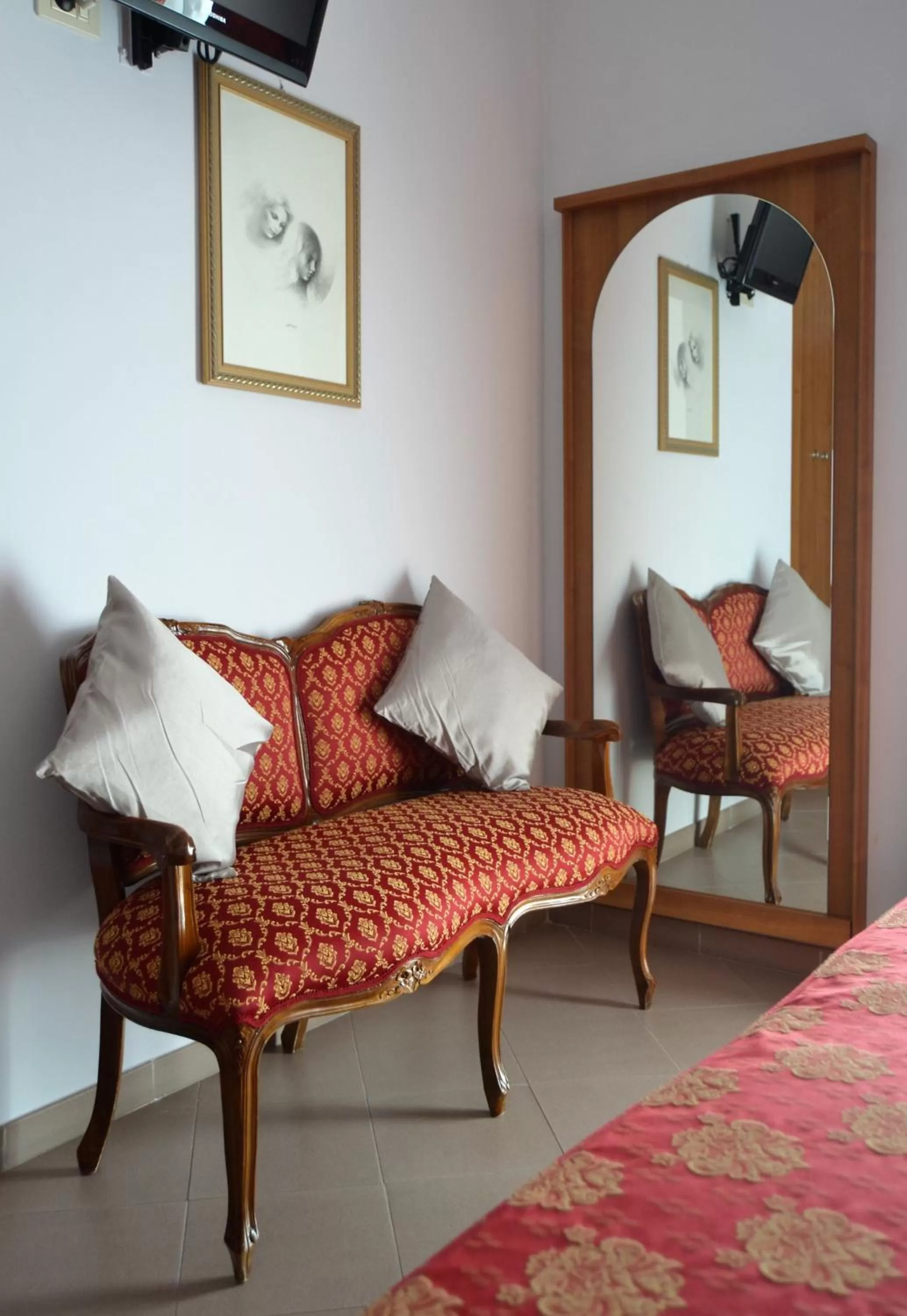 Bed in Hotel Facioni