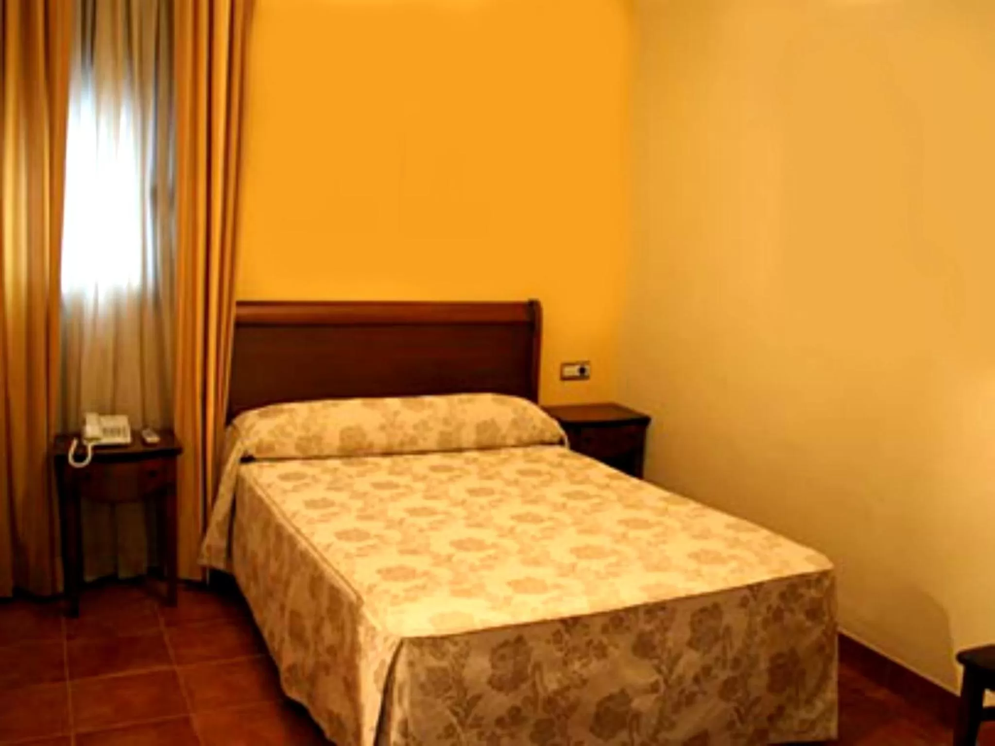 Bed in Coso Viejo