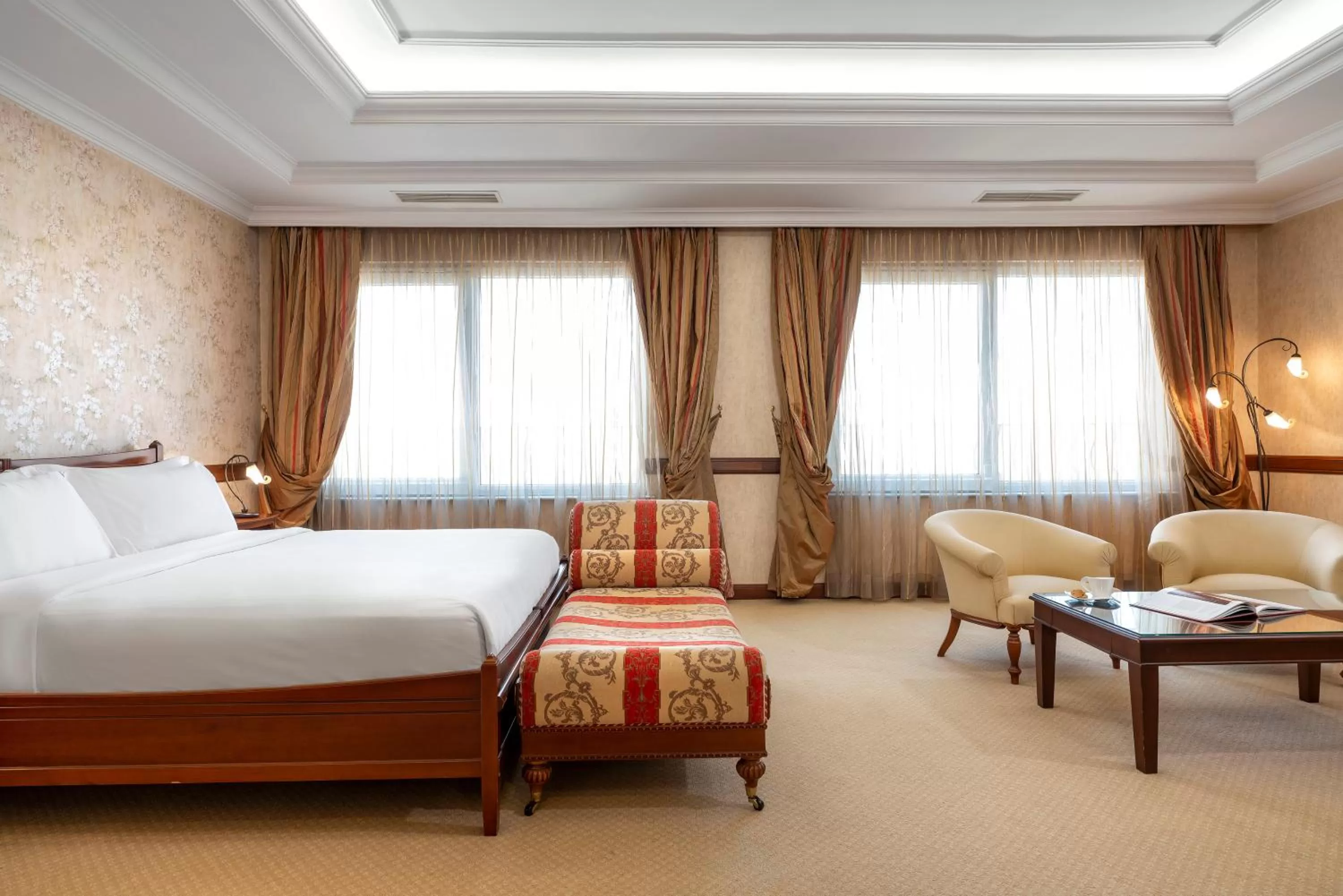 Bed in Occidental Taksim