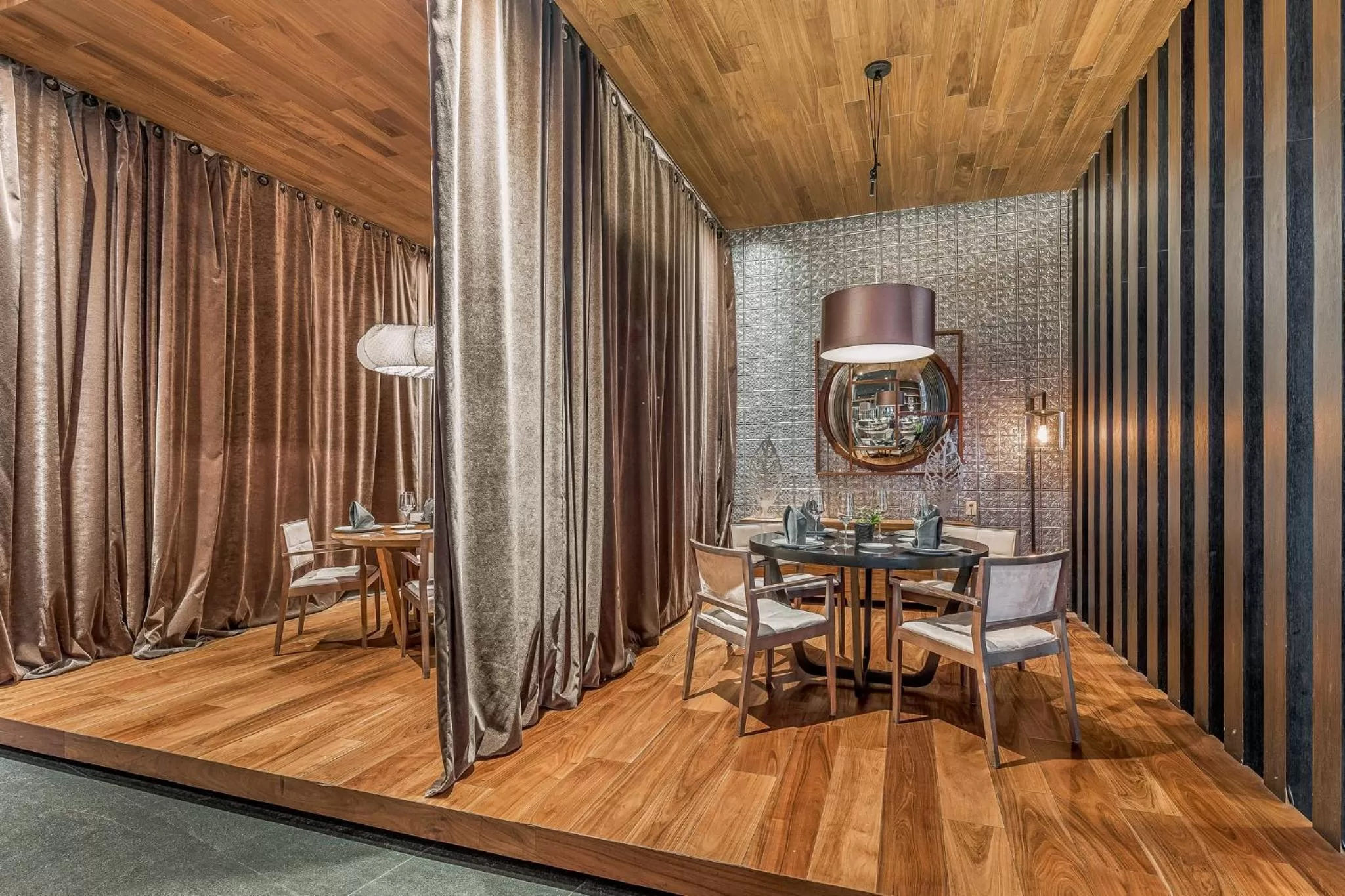 Restaurant/places to eat in Live Aqua Urban Resort Mexico