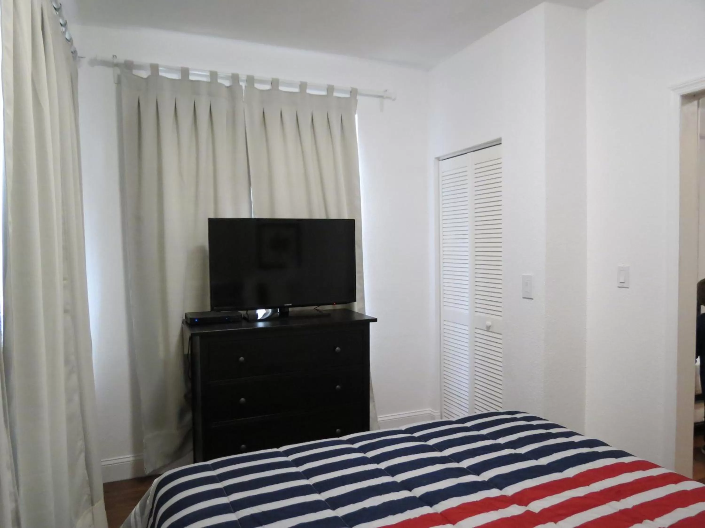 Bed in Harding Boutique Apartments