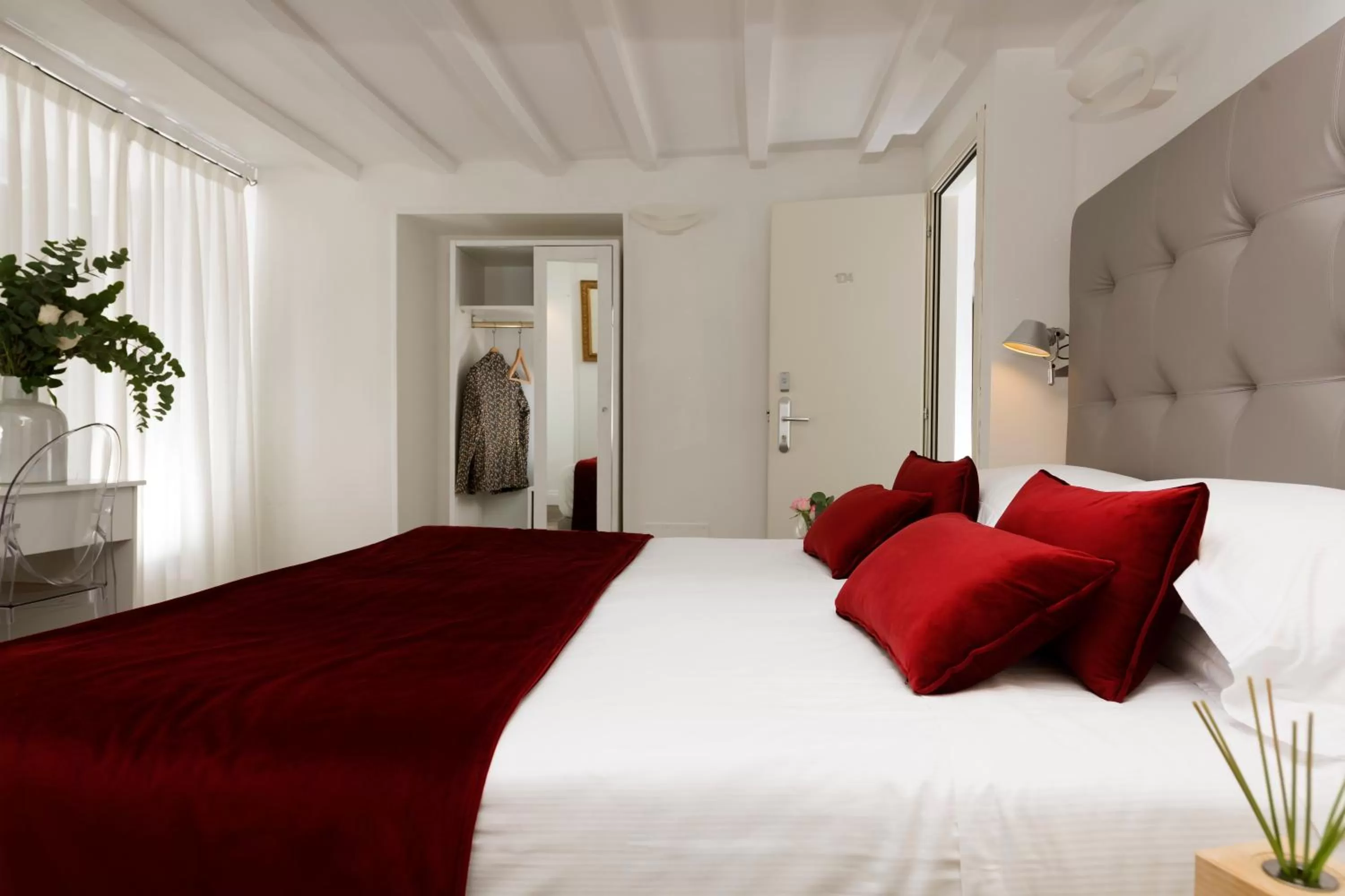 Bedroom, Bed in Hotel Navona