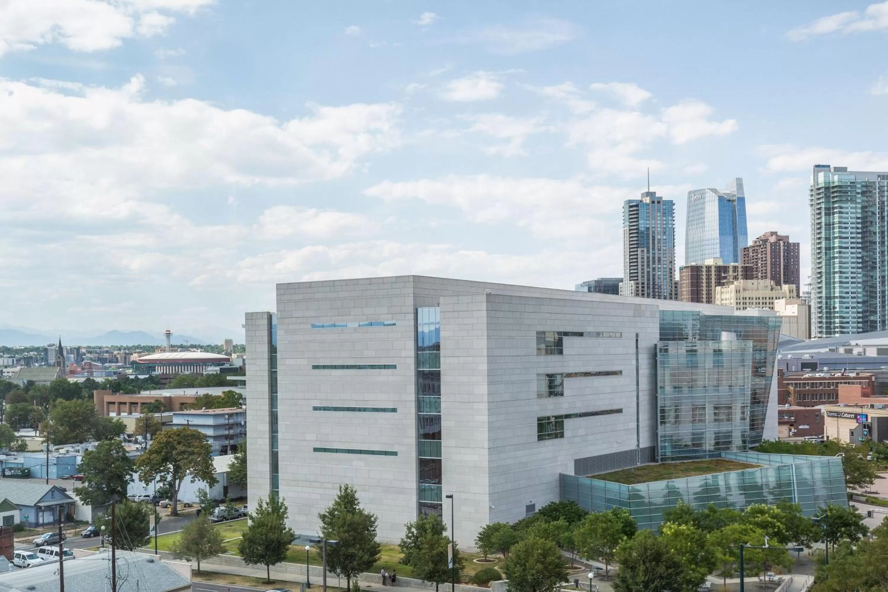 Photo of the whole room in Element Denver Downtown East