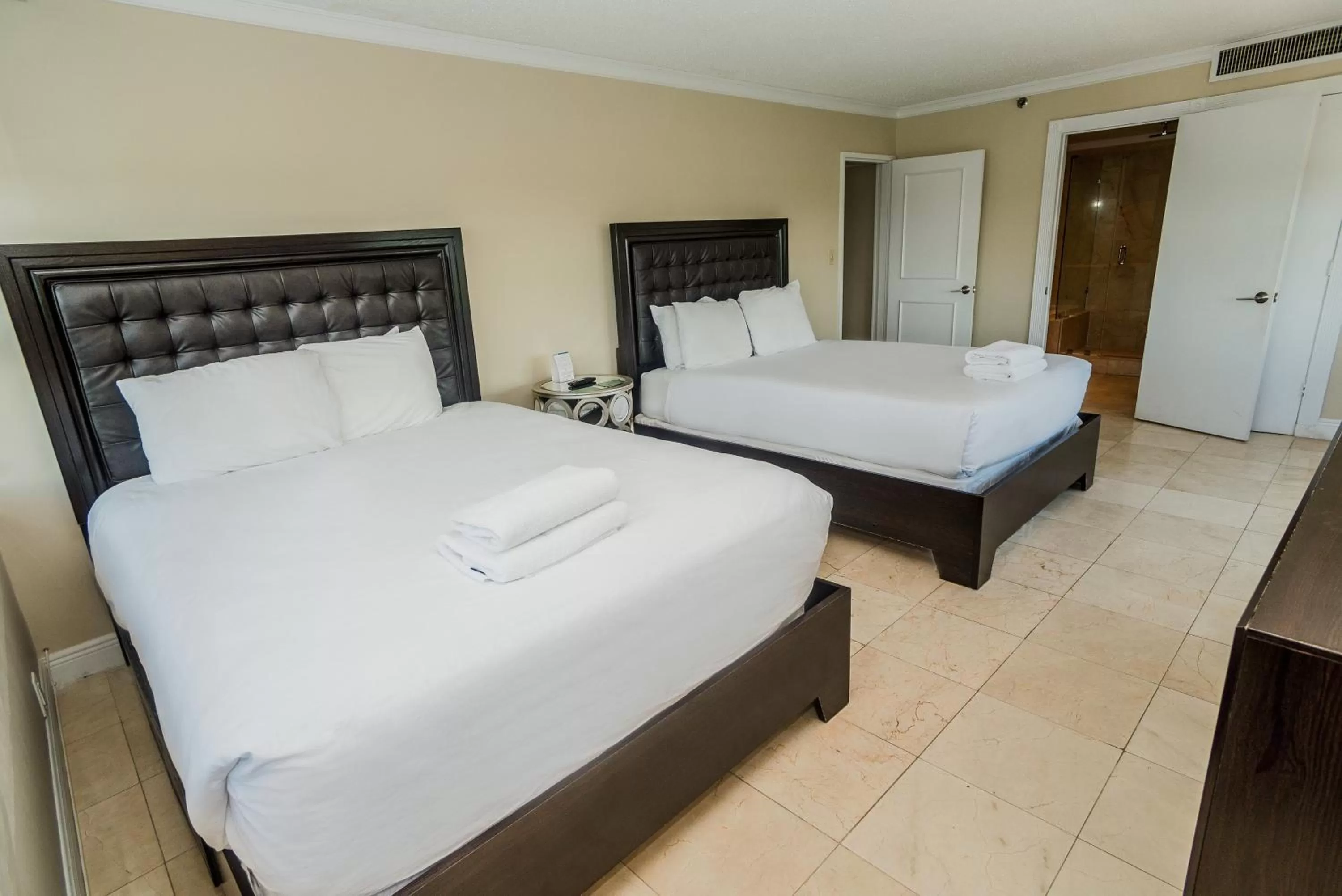 Bedroom, Bed in The Alexander Beach Residences