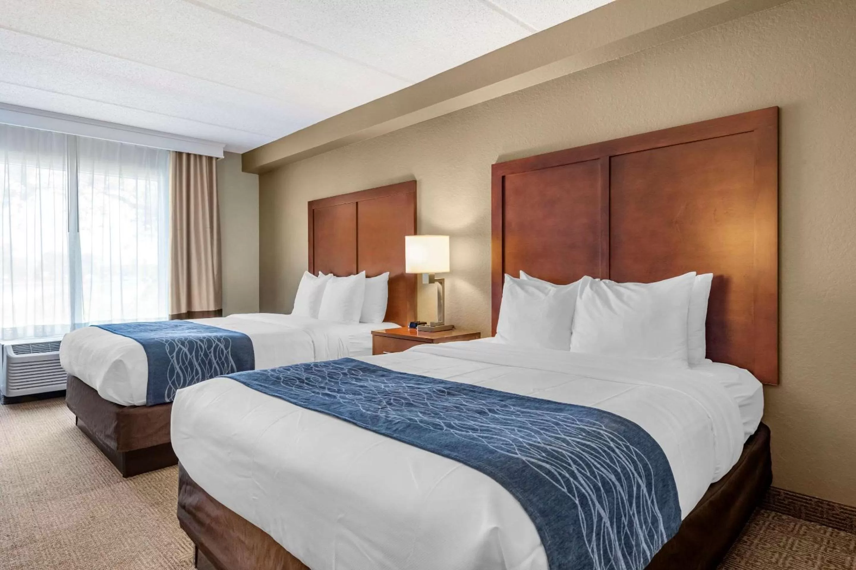 Photo of the whole room, Bed in Comfort Inn & Suites Orlando North