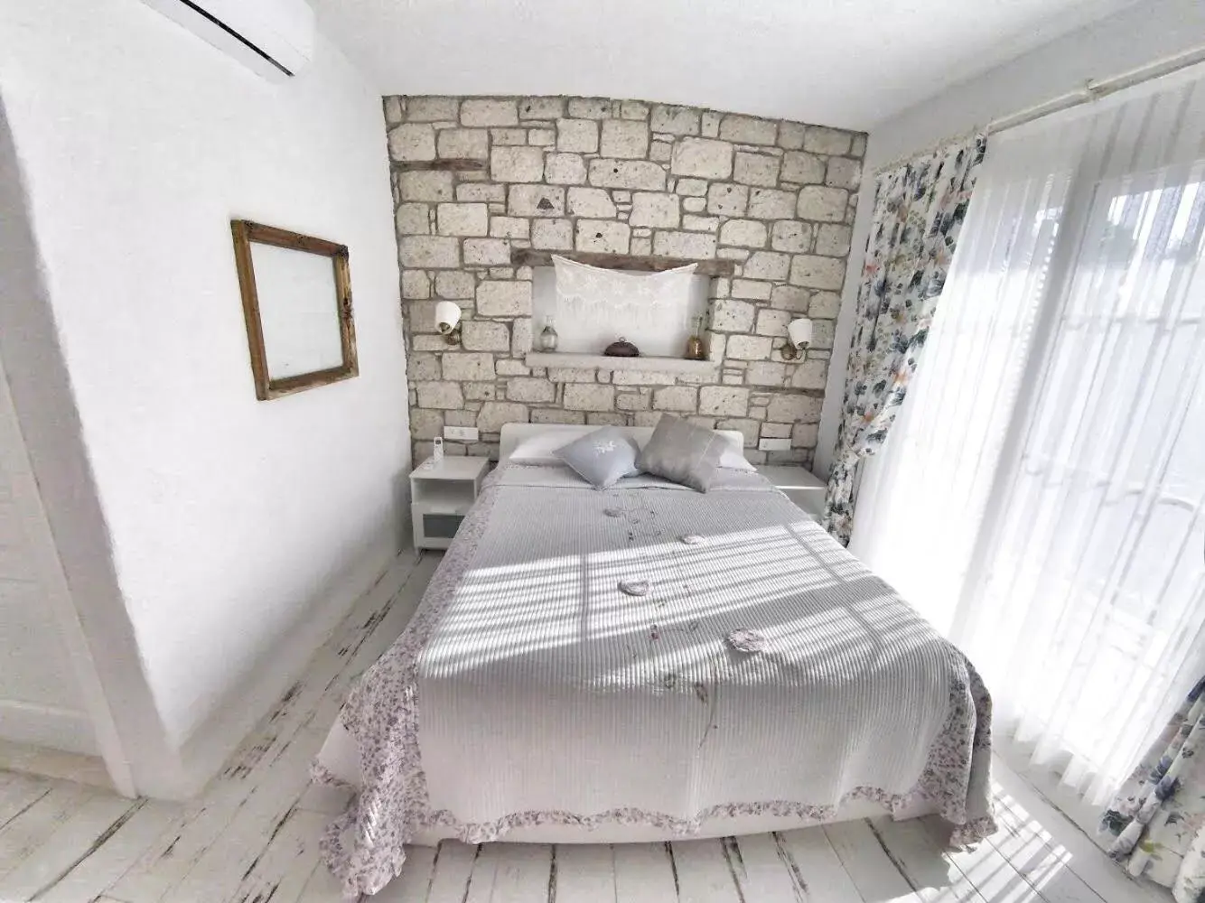 Standard Double Room in Morisi Konak Butik Otel Standard Double Room in Morisi Konak Butik Otel