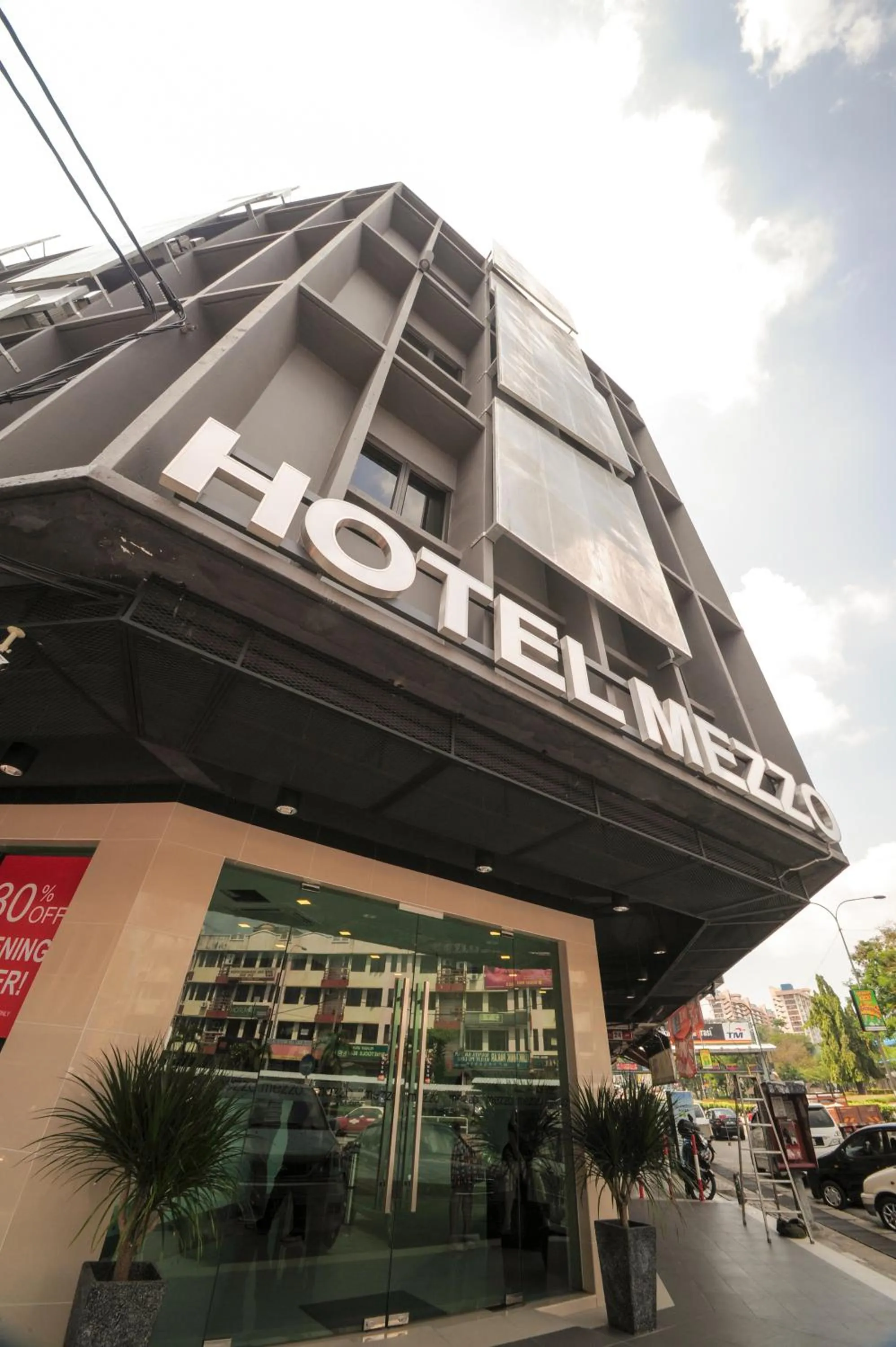 Facade/entrance in Hotel Mezzo