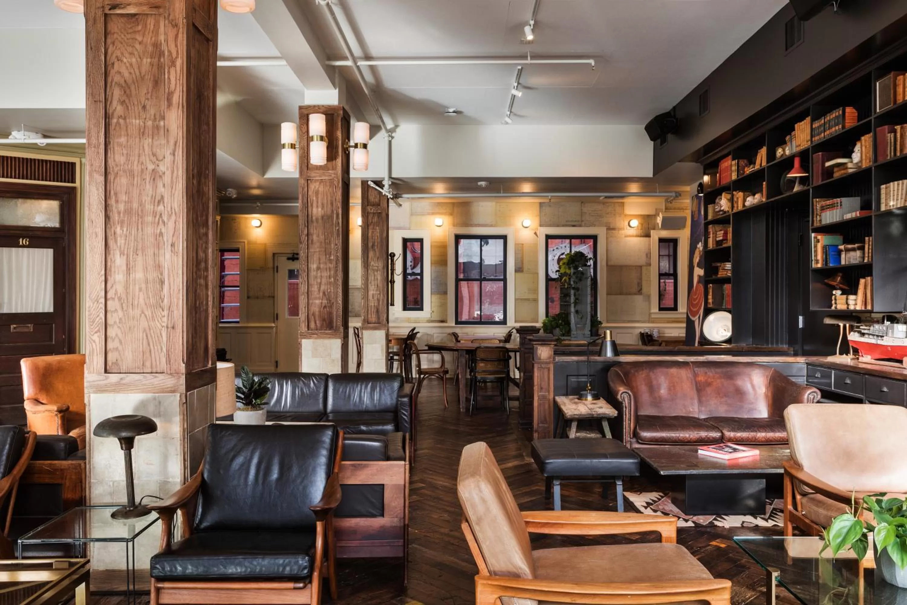 Restaurant/places to eat in KEX Hotel