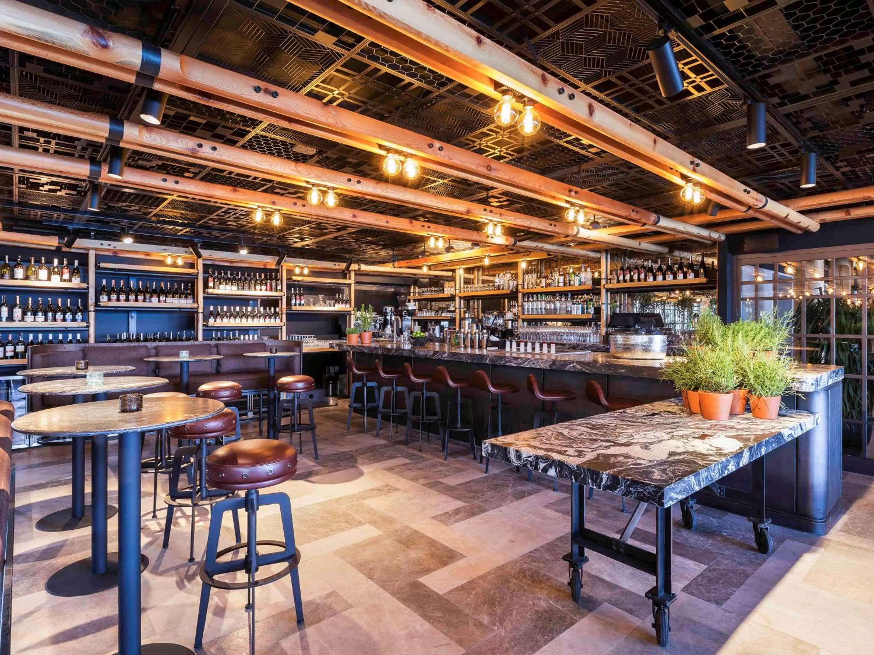 Restaurant/places to eat in Novotel Istanbul Bosphorus Hotel