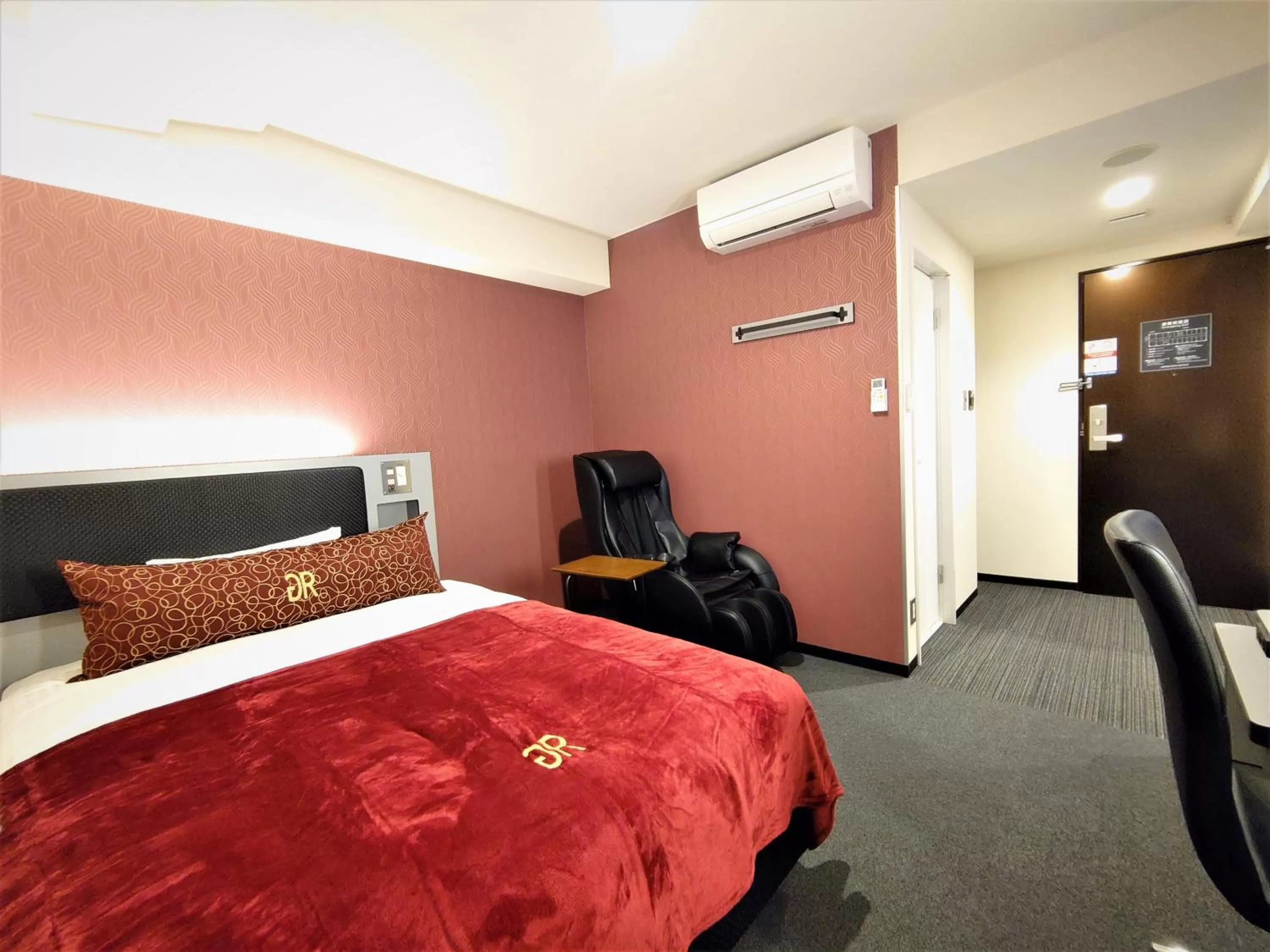 Photo of the whole room, Bed in Green Rich Hotel Matsue Station Across - Artificial hot spring Futamata Yunohana