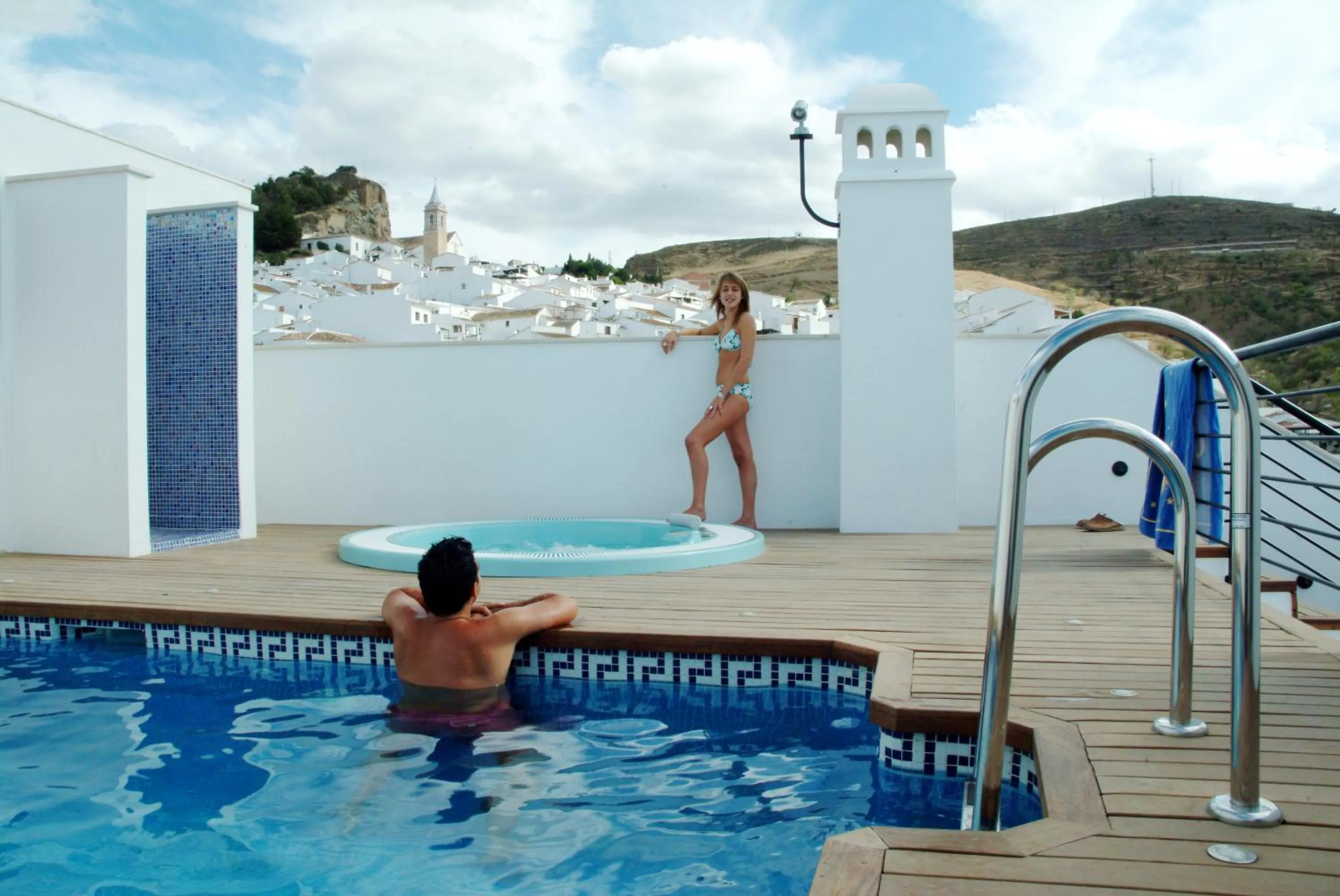 Swimming pool in Apartamentos Ardales