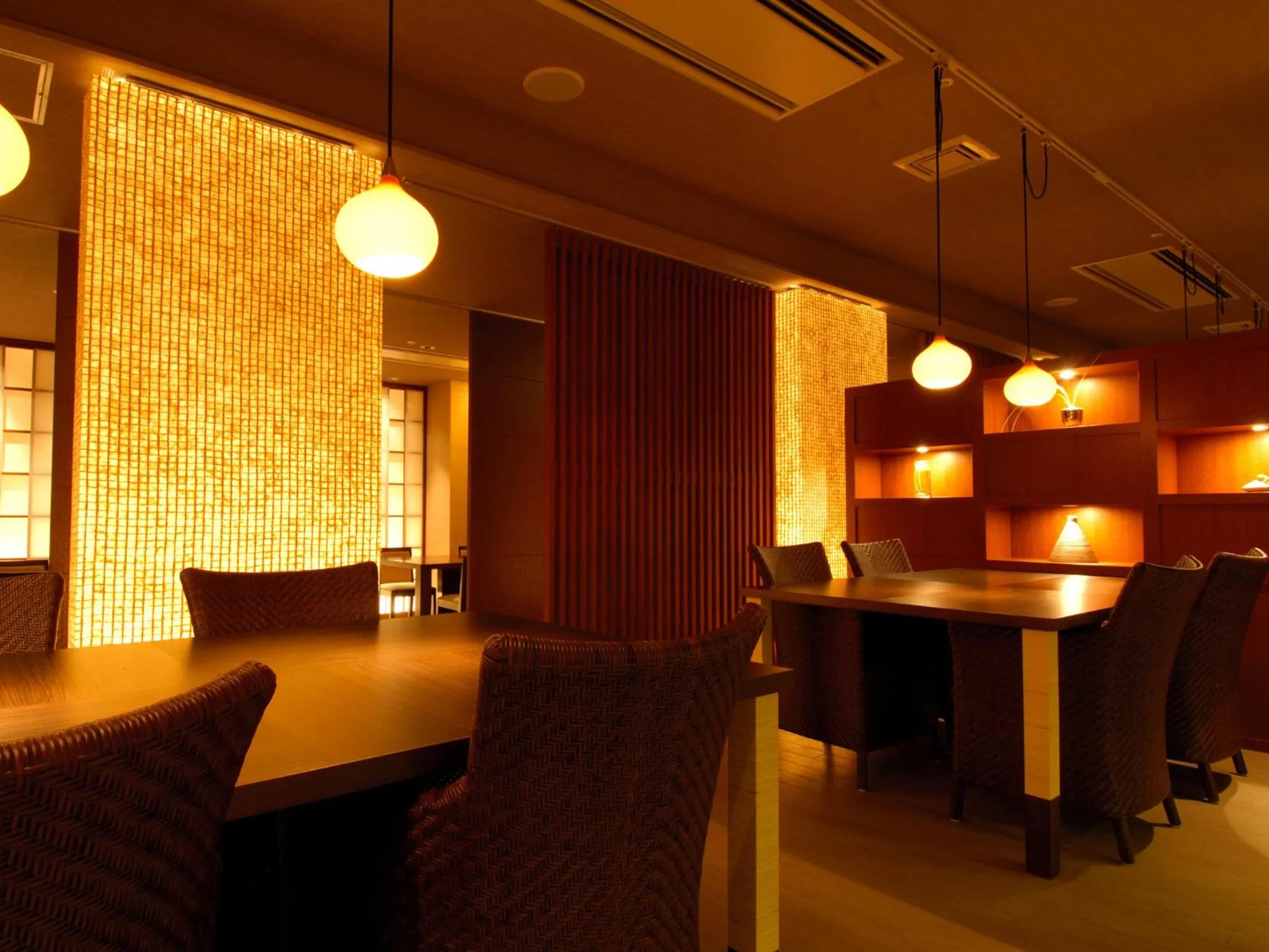 Restaurant/places to eat in Rurikoh