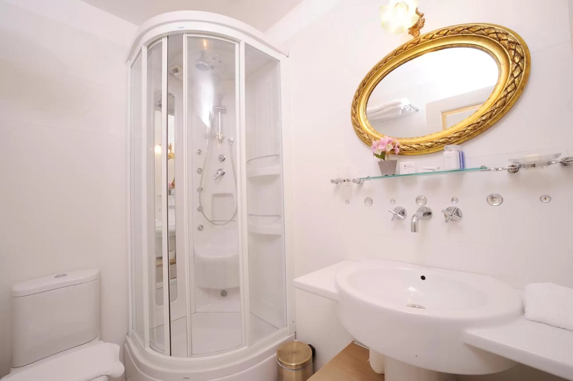 Bathroom in Erten Konak