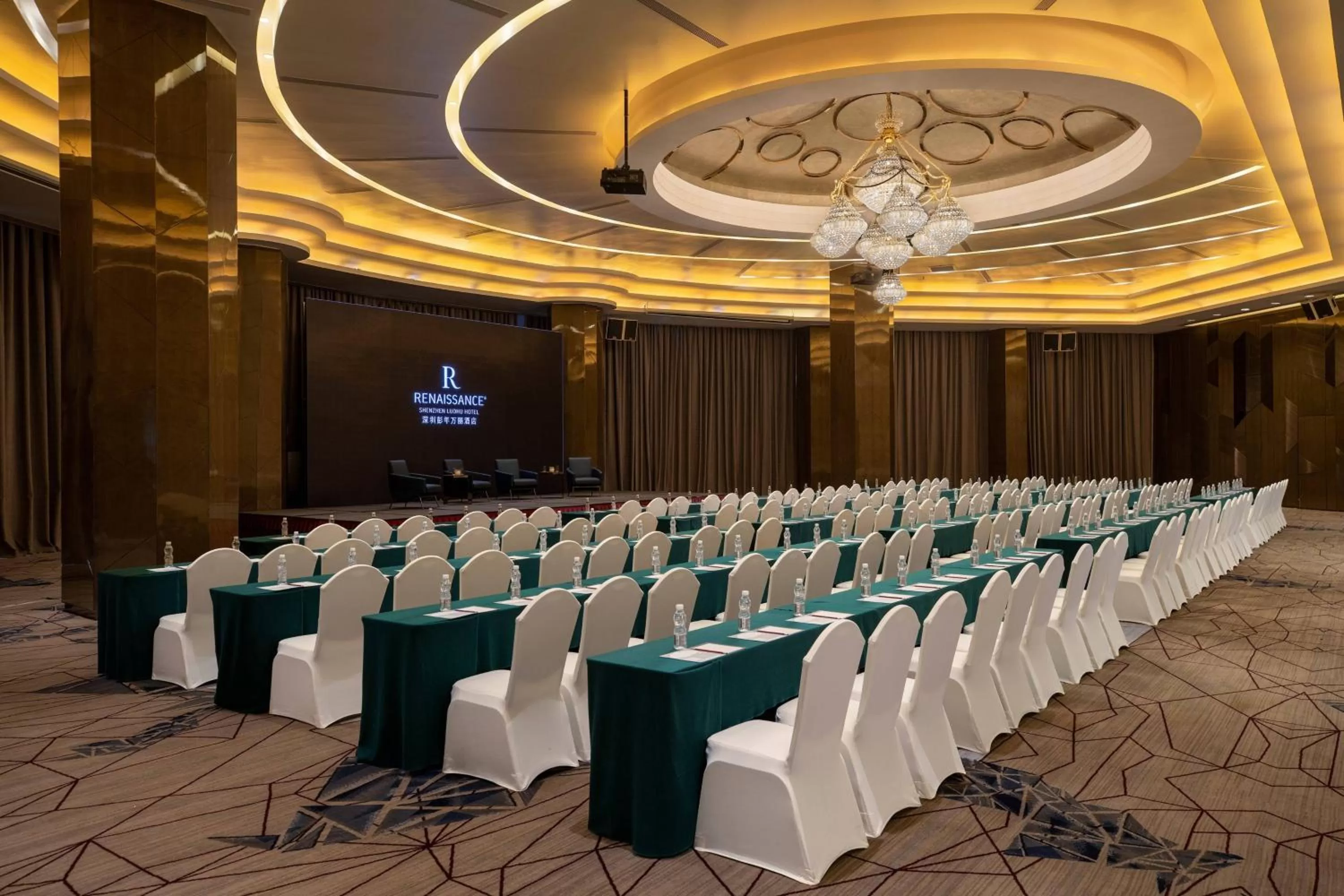Meeting/conference room in Renaissance Shenzhen Luohu Hotel