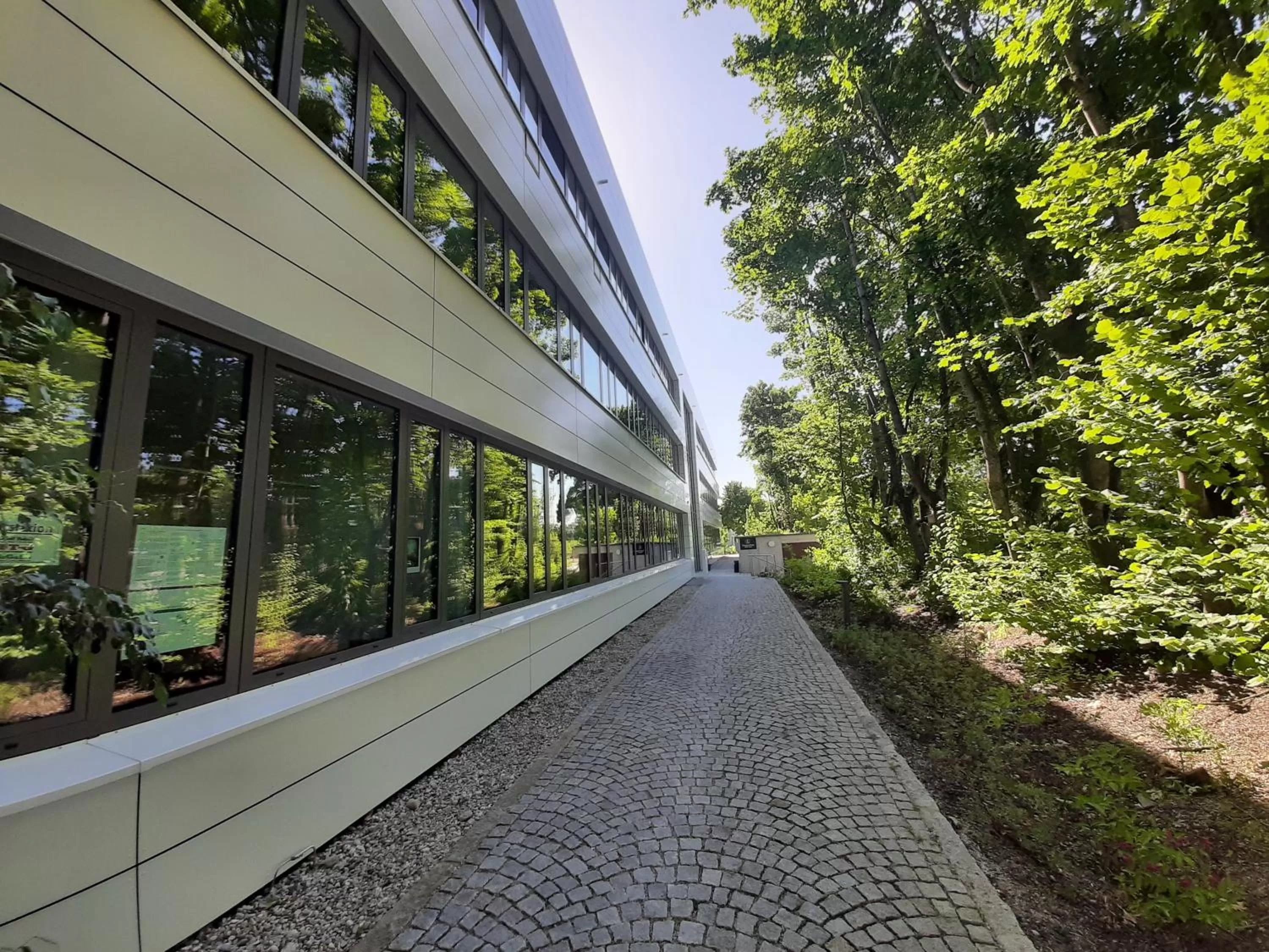 Property building in Hotel Garni Fischerfleck in Ismaning near Munich