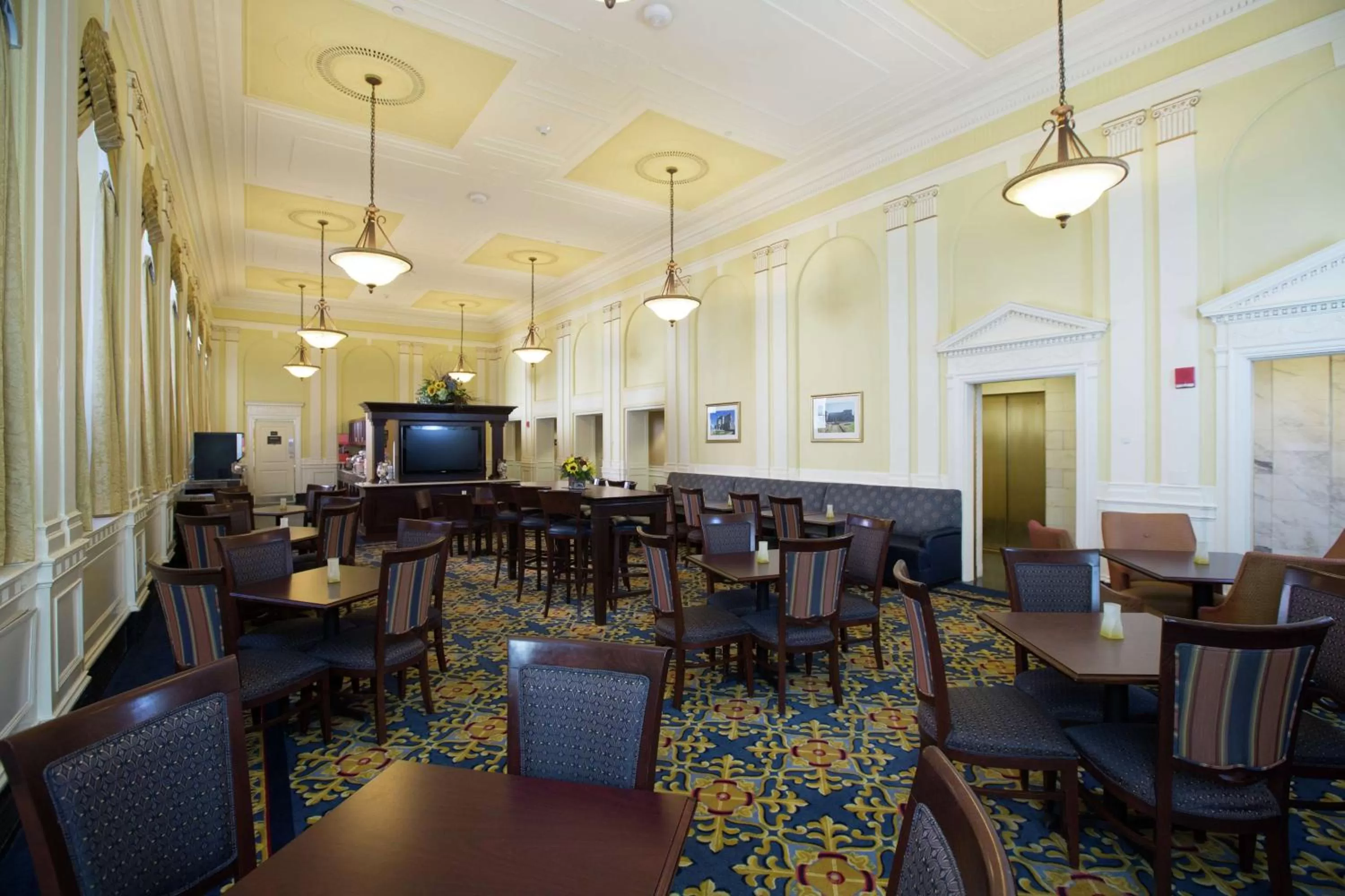 Lobby or reception in Hampton Inn & Suites Providence Downtown