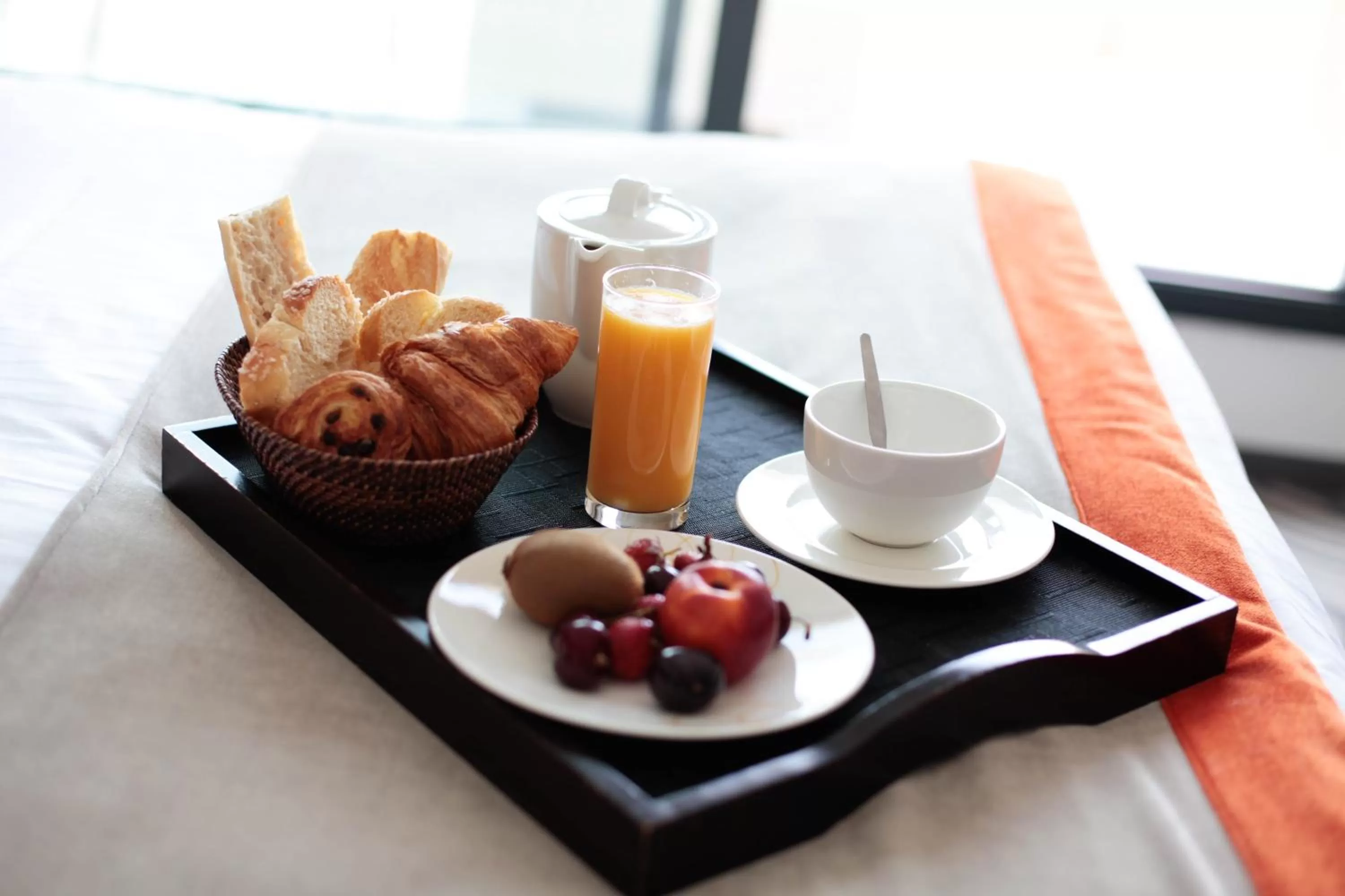 Continental breakfast in Atlantic Hôtel & Spa