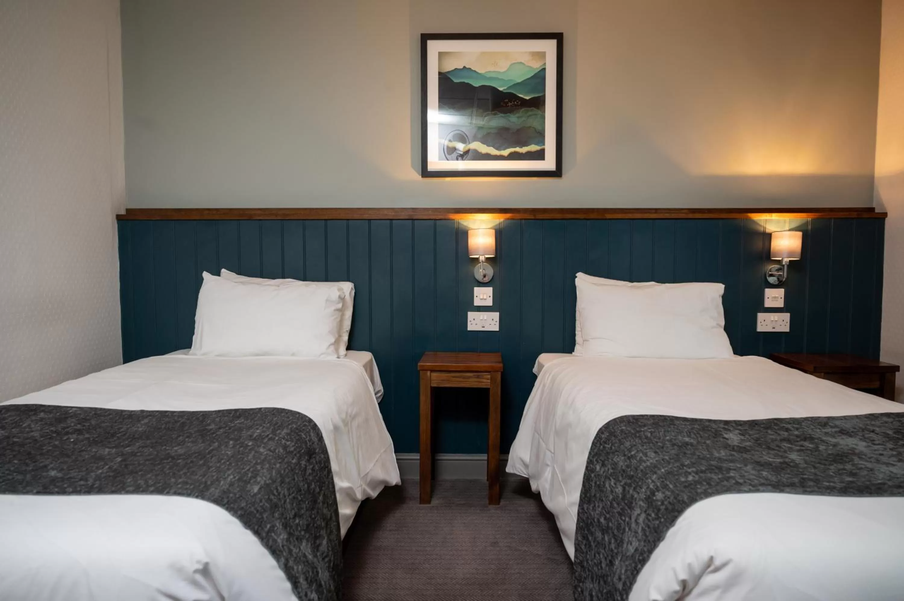 Bedroom, Bed in Cocked Hat by Greene King Inns