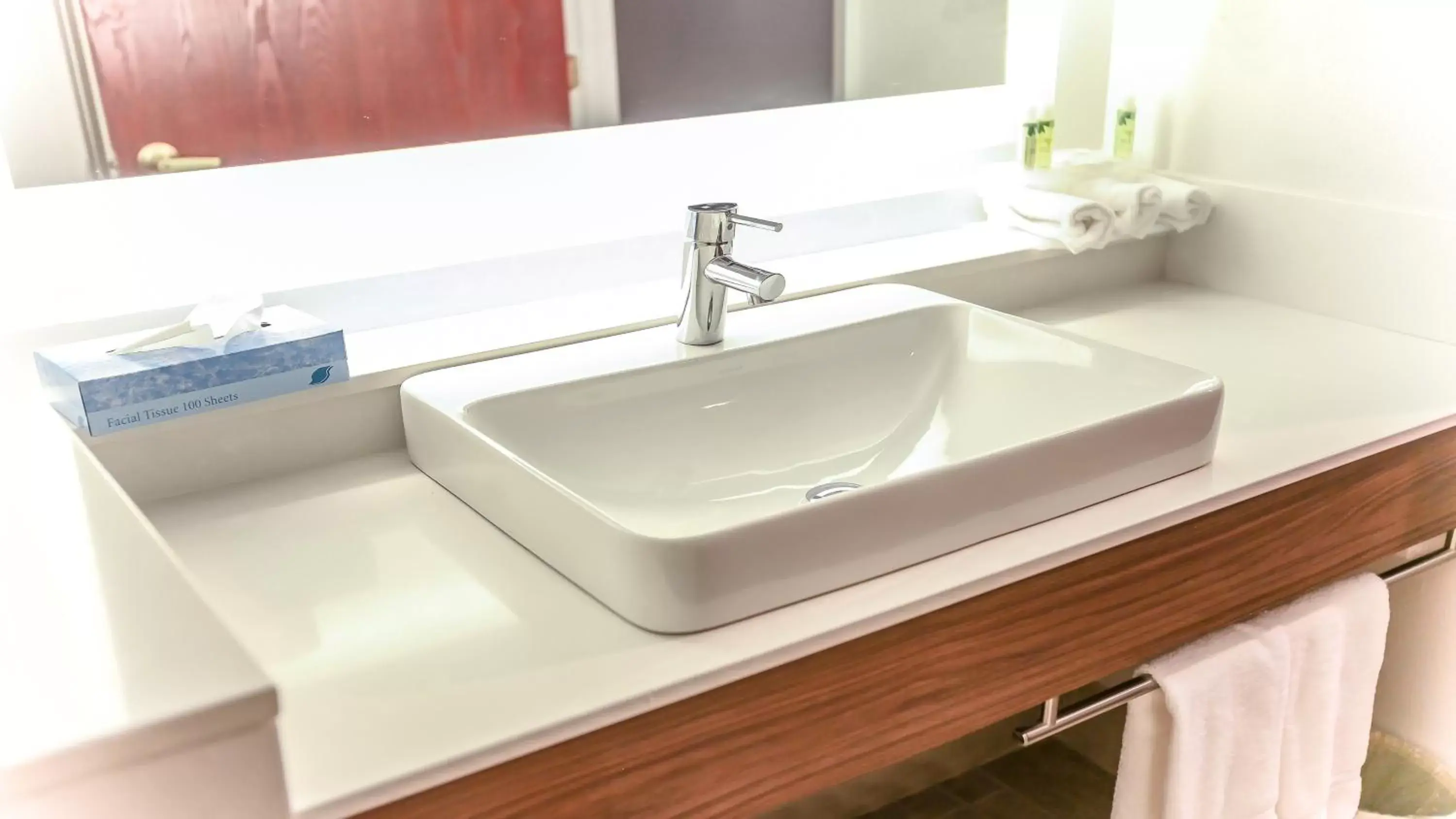 Queen Room with Sofa Bed - Non-Smoking in Holiday Inn Express Daytona Beach - Speedway by IHG Queen Room with Sofa Bed - Non-Smoking in Holiday Inn Express Daytona Beach - Speedway by IHG