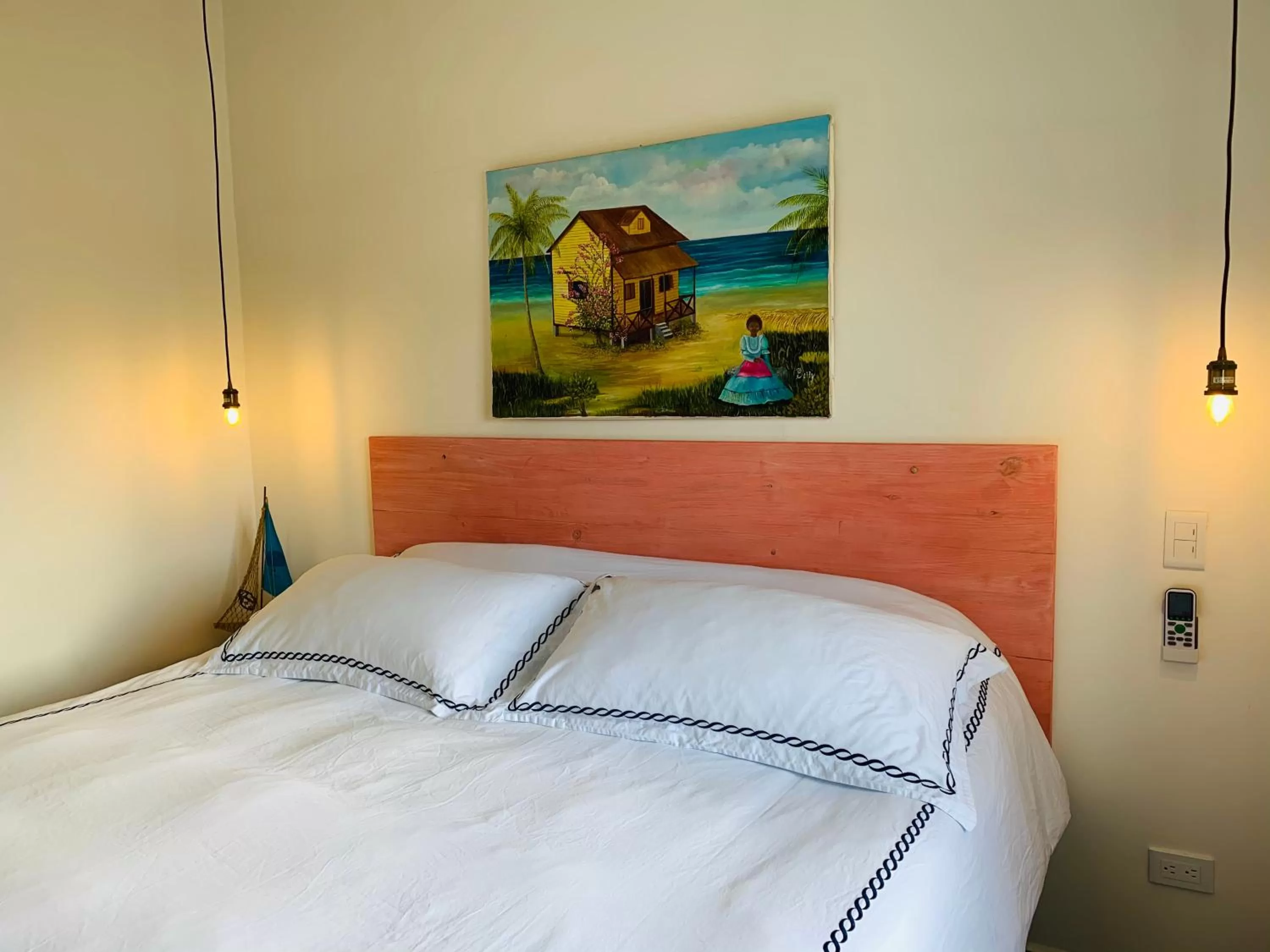 Bed in Be Happy Hotel