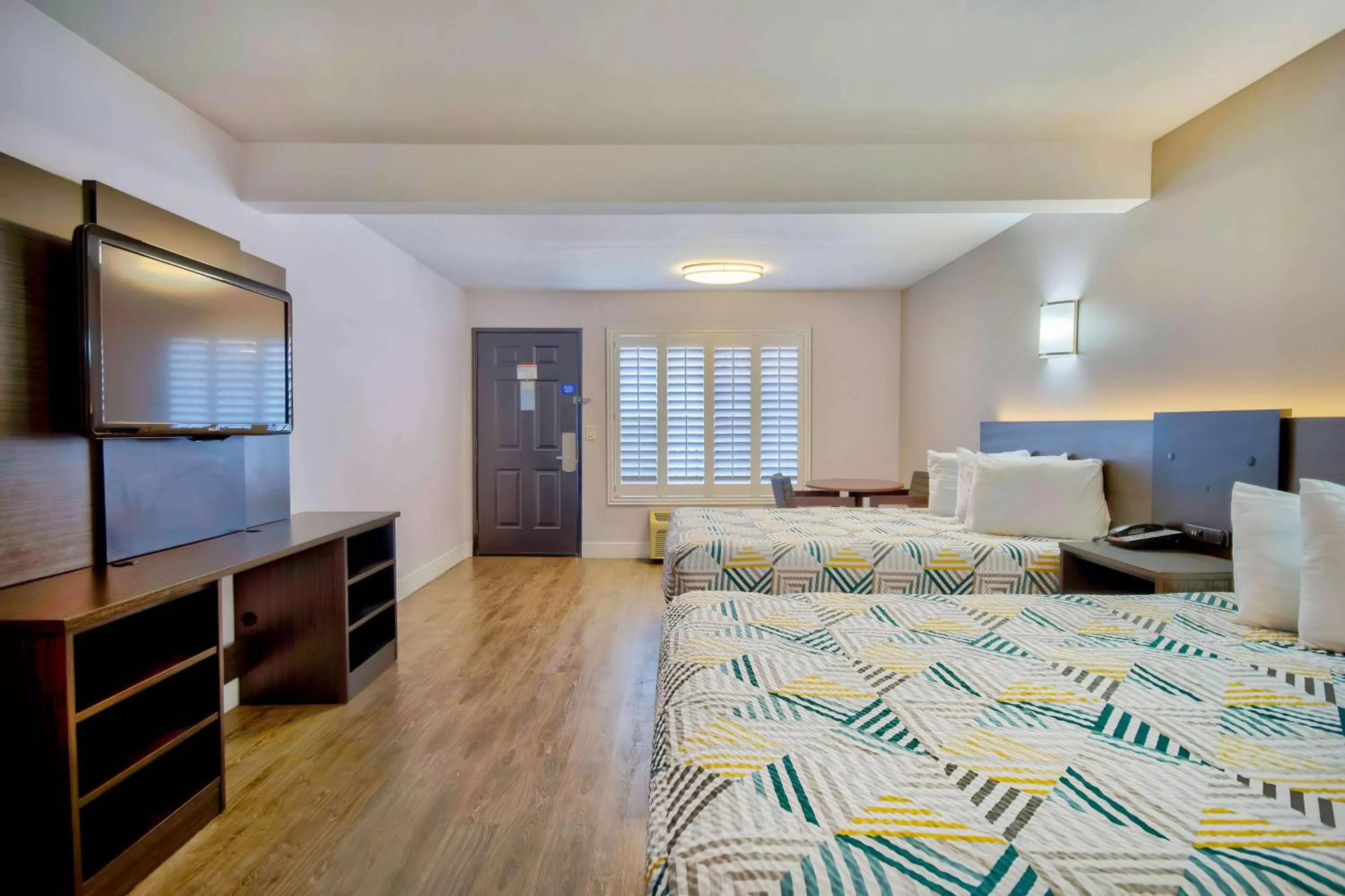 Bedroom, Bed in Motel 6-Inglewood, CA