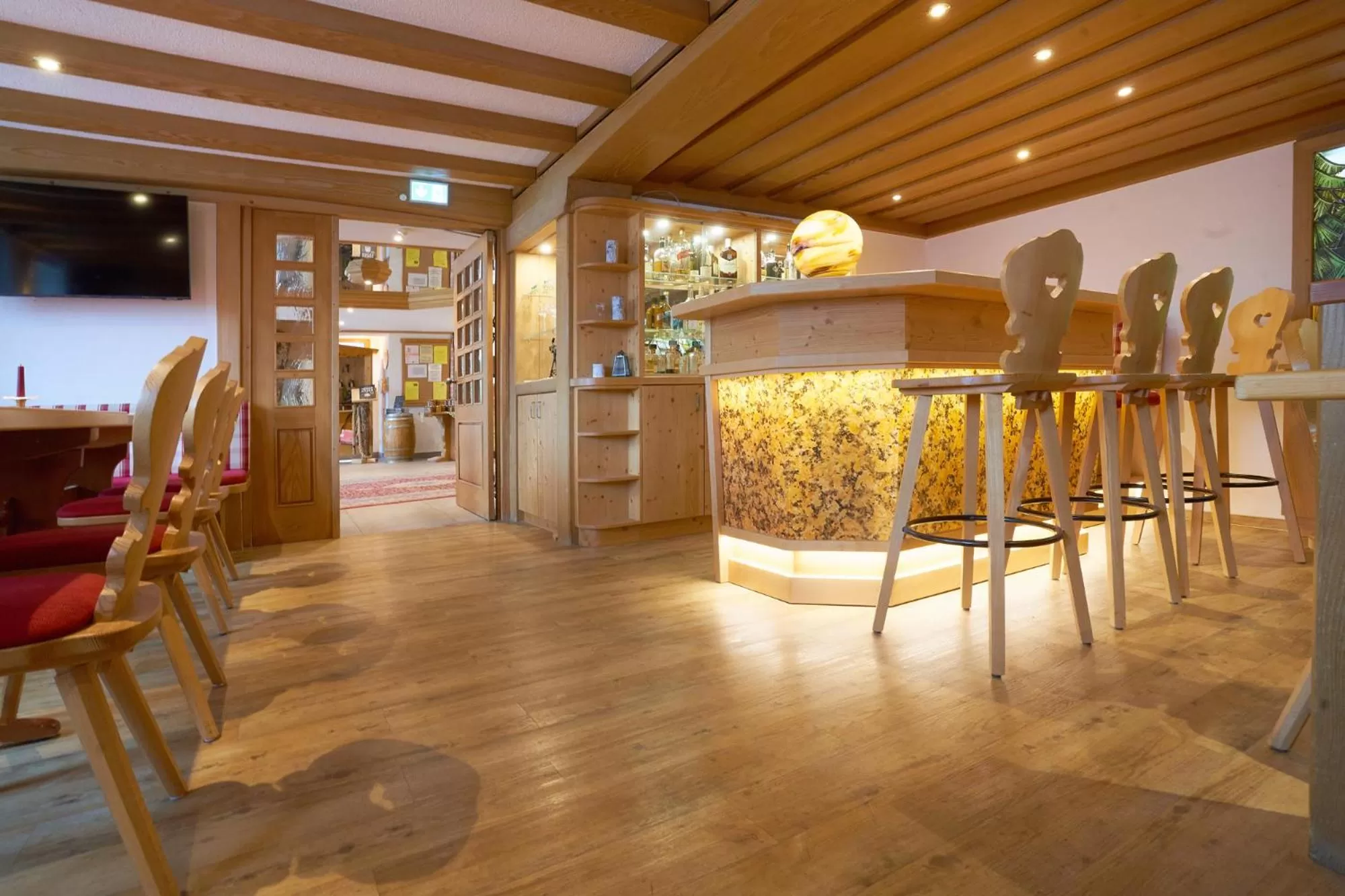 Lounge or bar in Hotel Schwarzwald-Resort Rößle