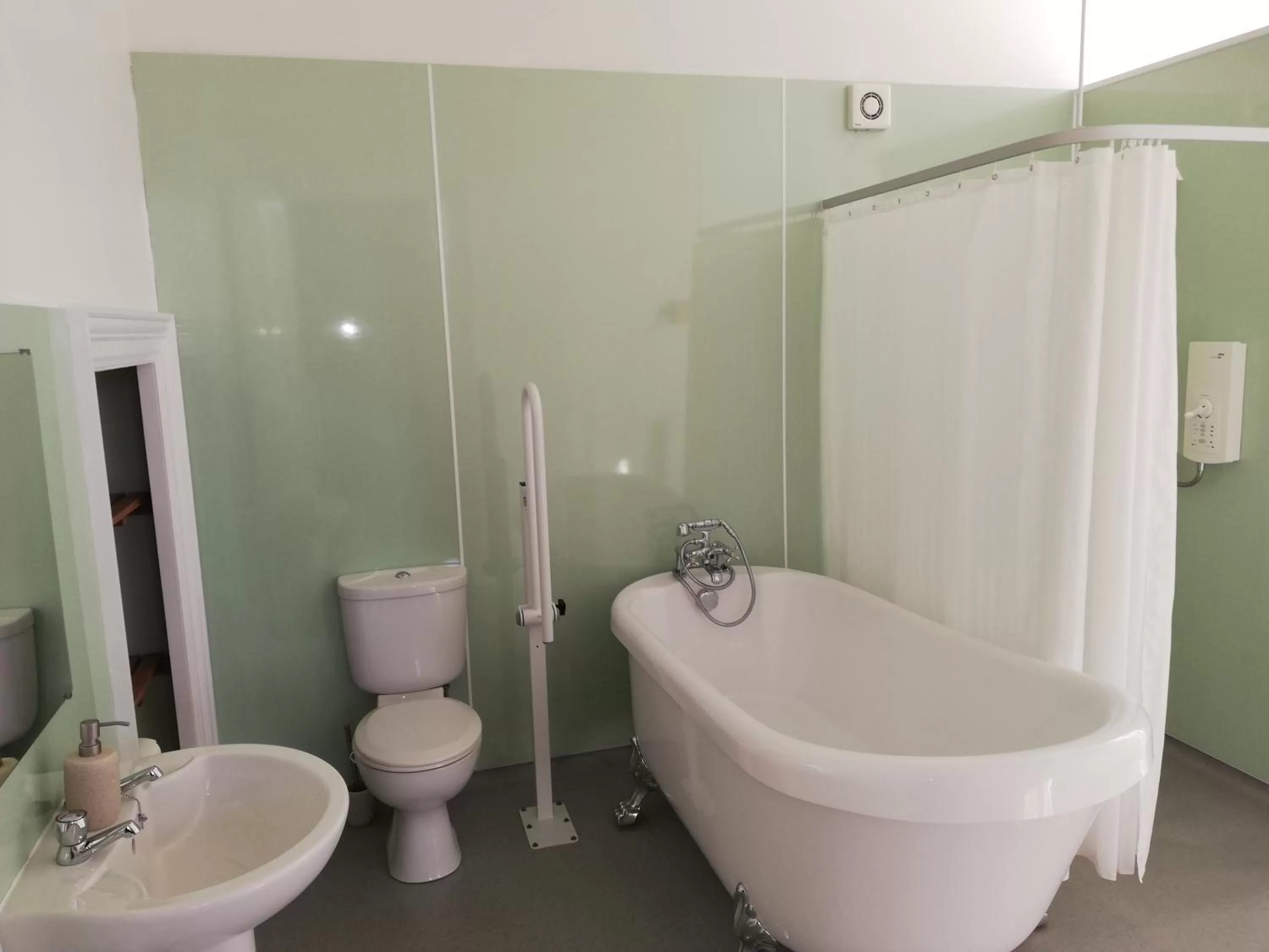 Shower in Bank House