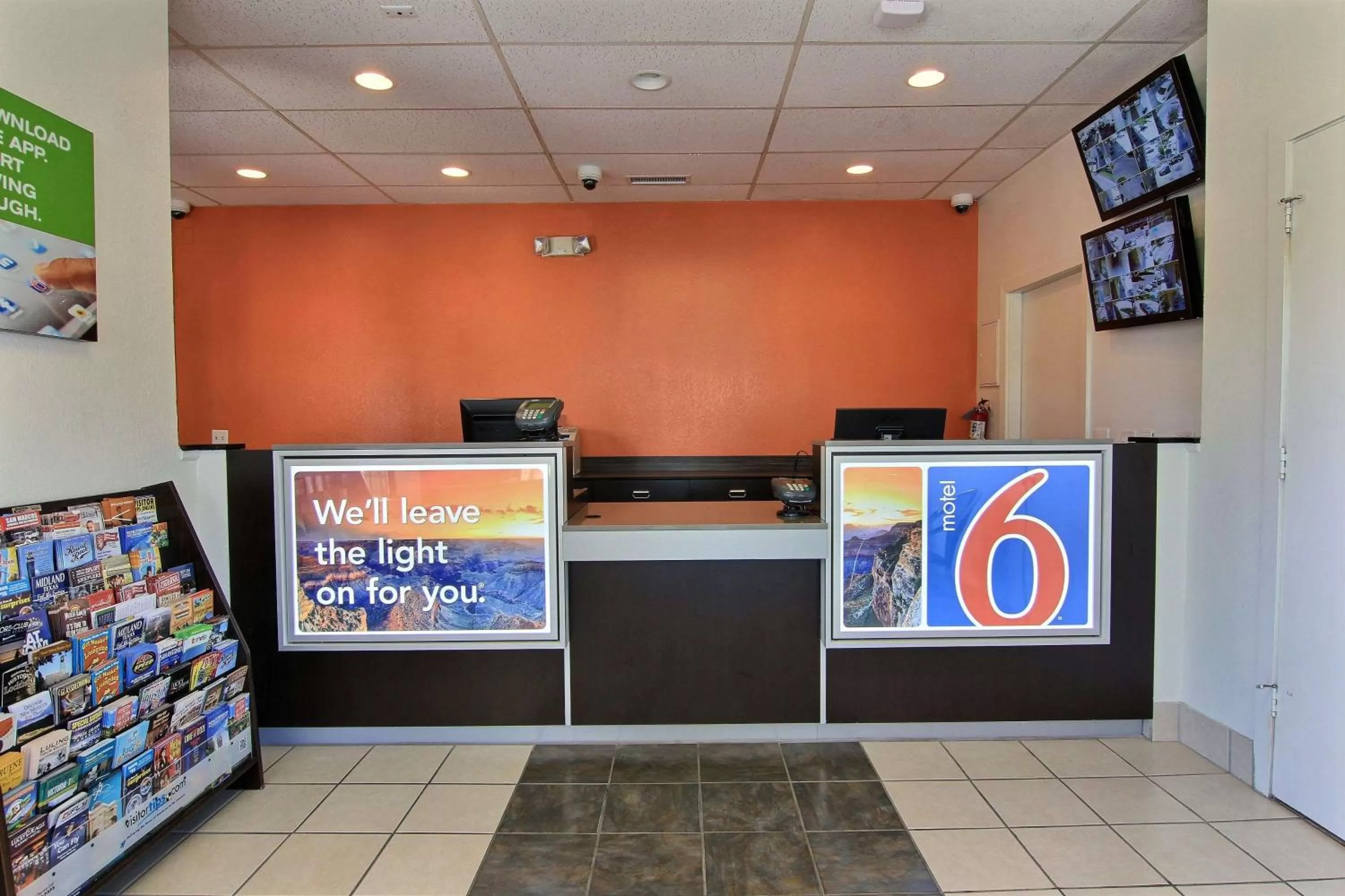 TV and multimedia in Motel 6 Austin, TX - Central Downtown UT