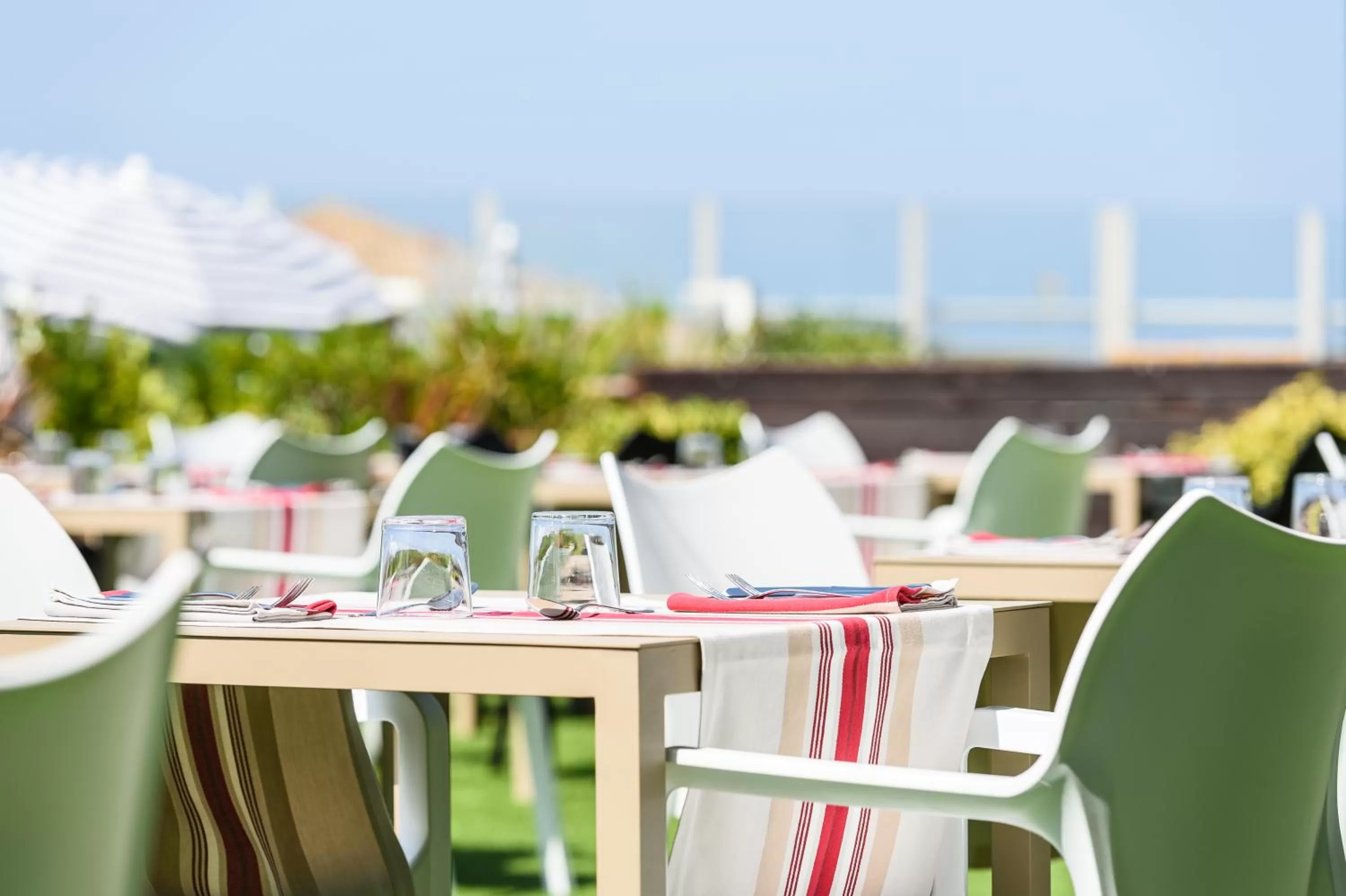 Restaurant/places to eat in Atlanthal