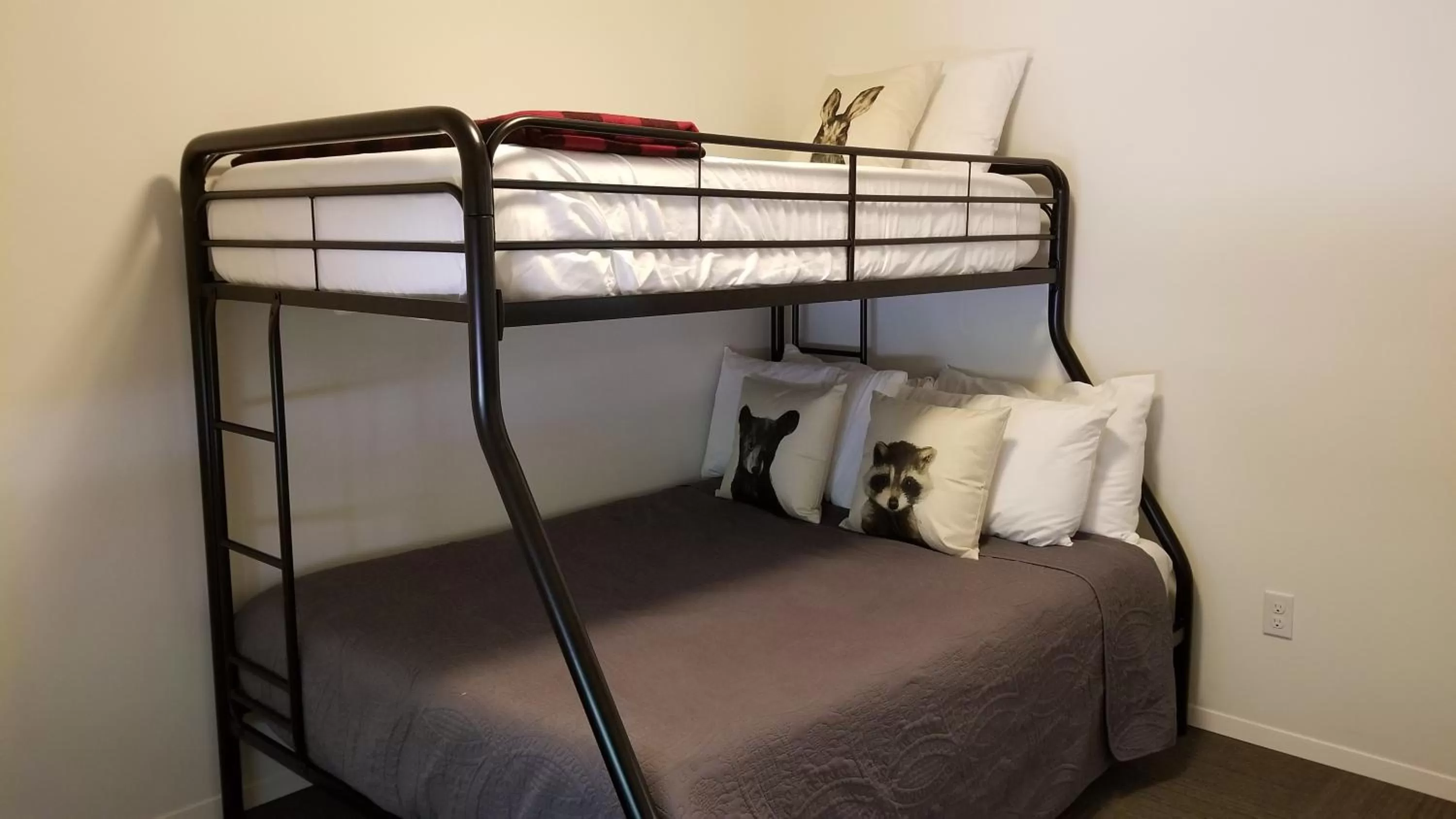 Bedroom, Bed in Eagle Cap Chalets