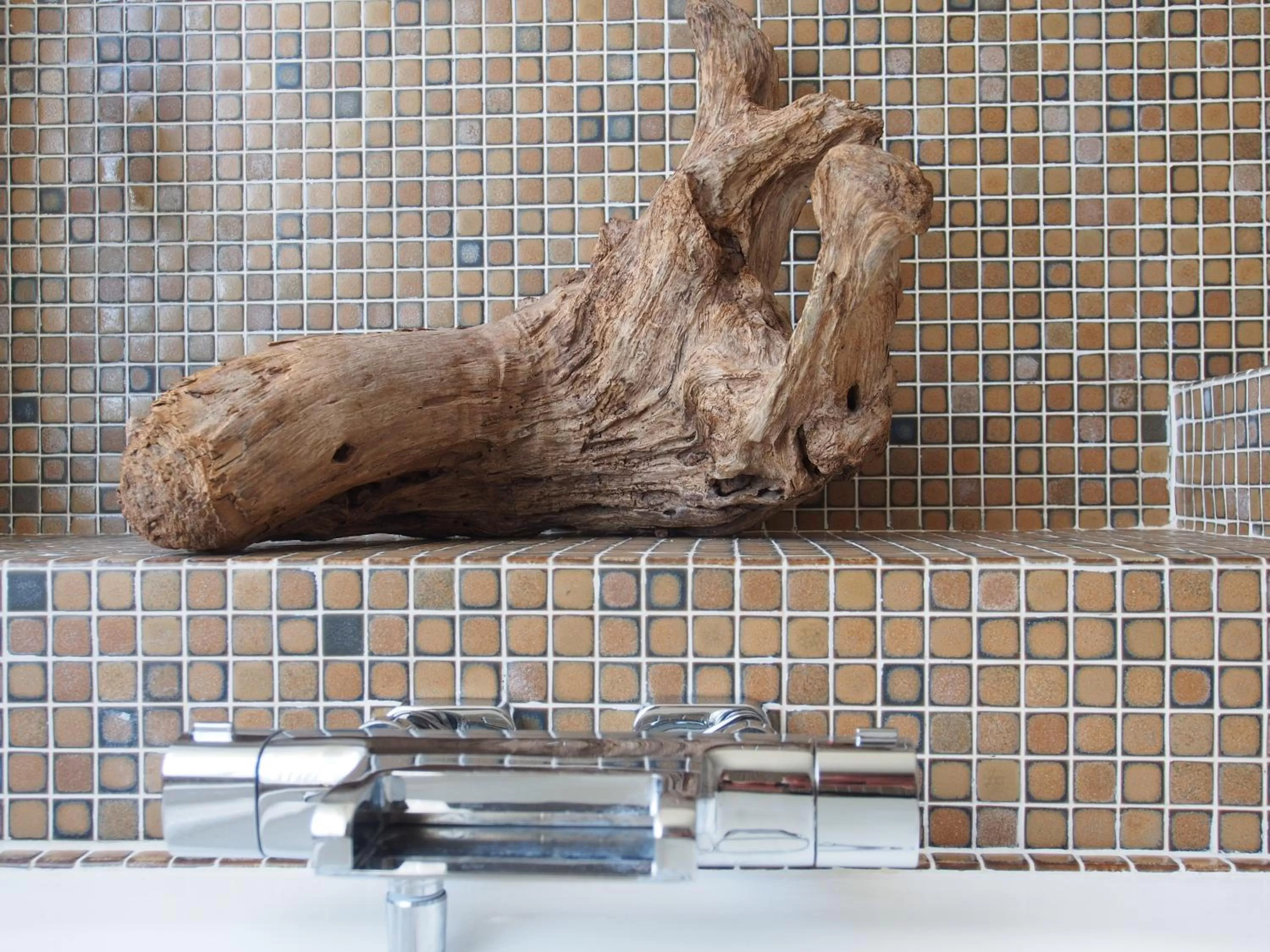 Bathroom in La Charentine