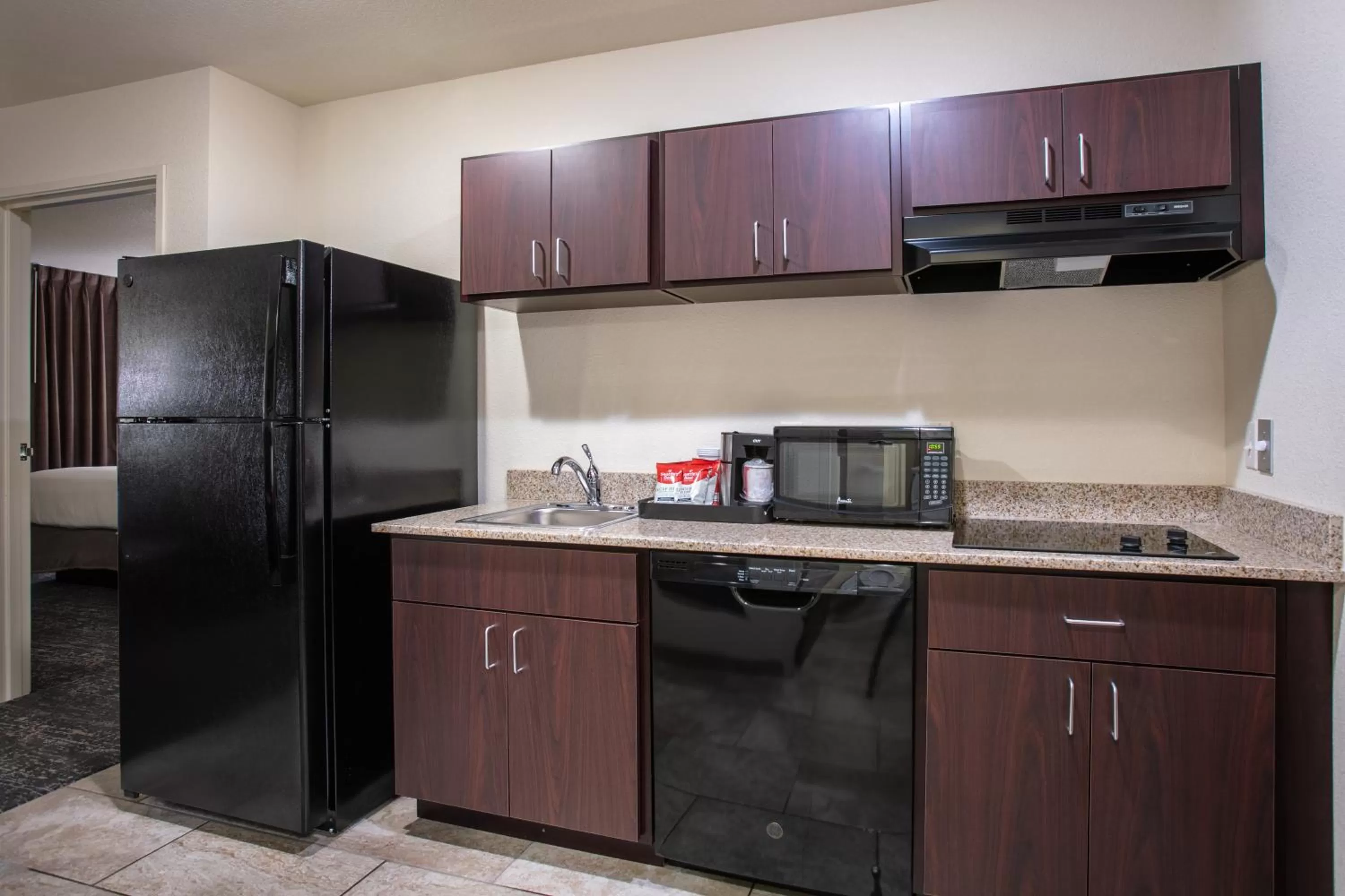 kitchen in Cobblestone Inn & Suites - Pine Bluffs