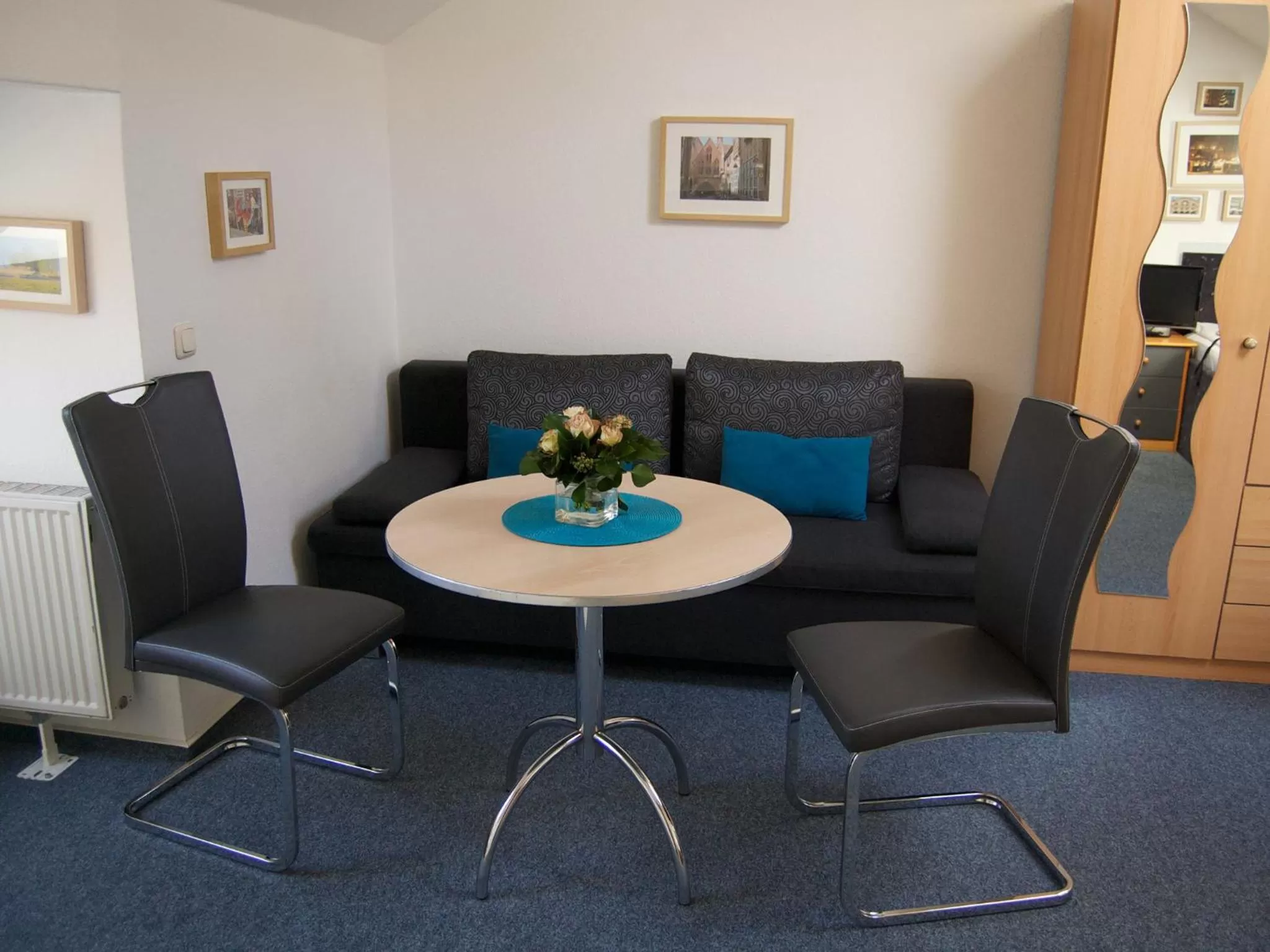 Photo of the whole room in Hotel Am Hillmannplatz Nr.1