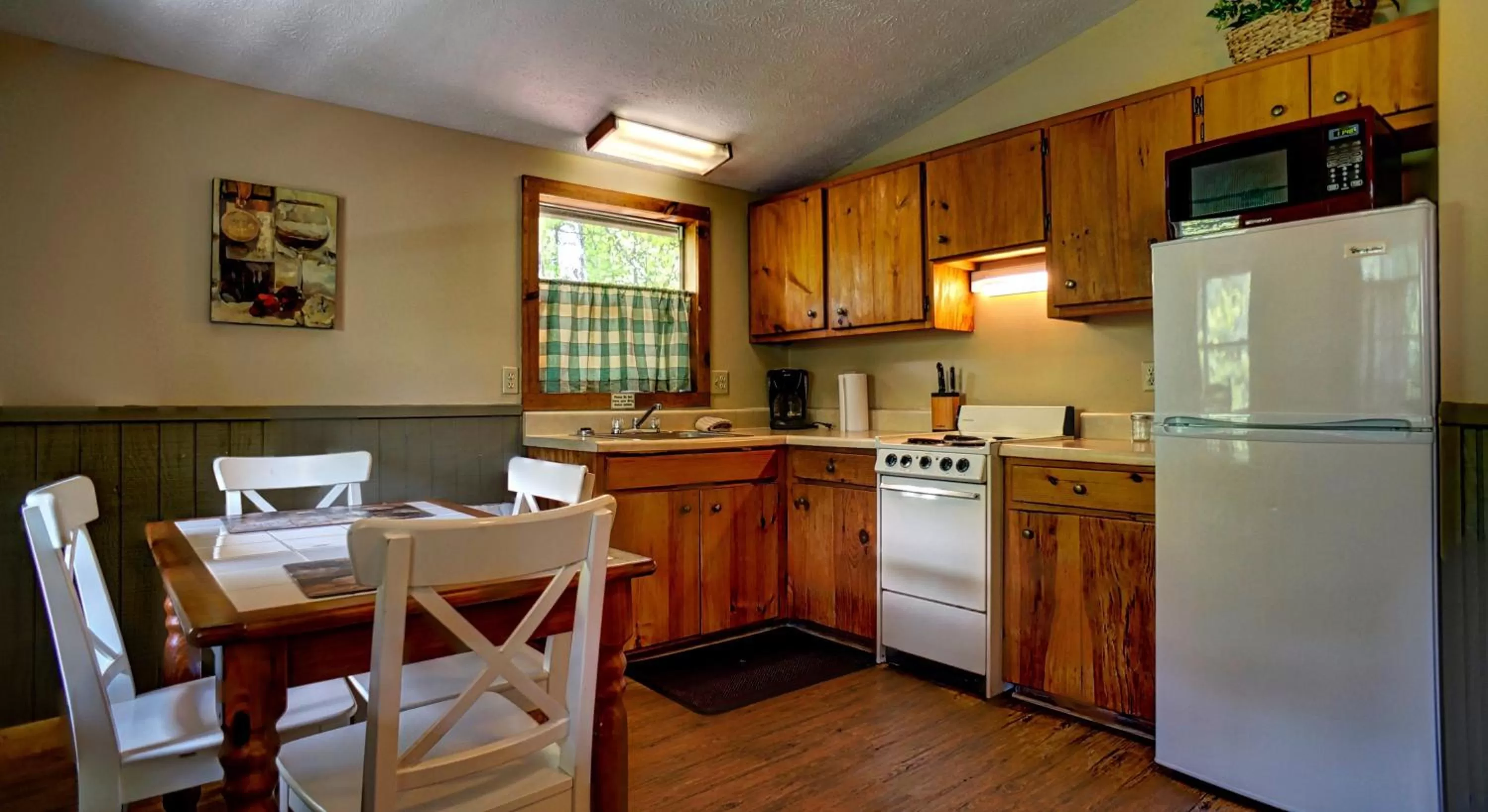 Kitchen or kitchenette in Paradise Hills, Winery Resort & Spa