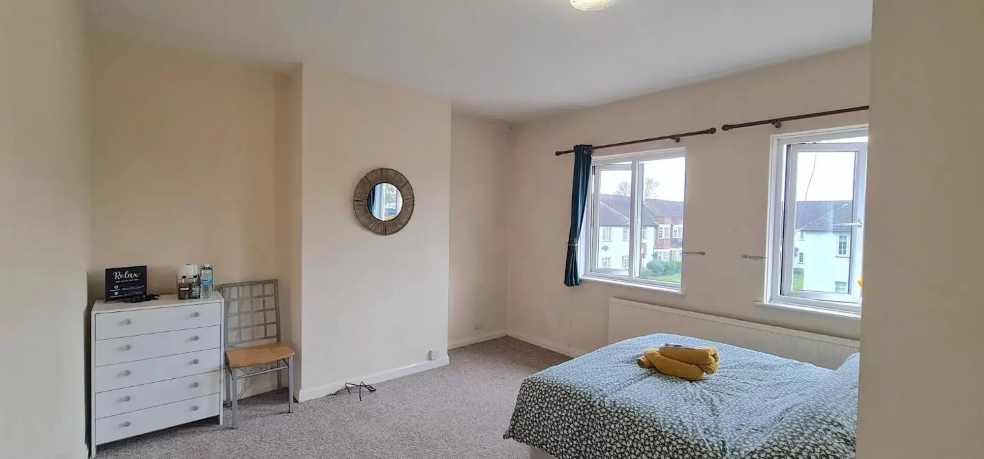 Bed in 44a Bathurst Walk Bed in 44a Bathurst Walk