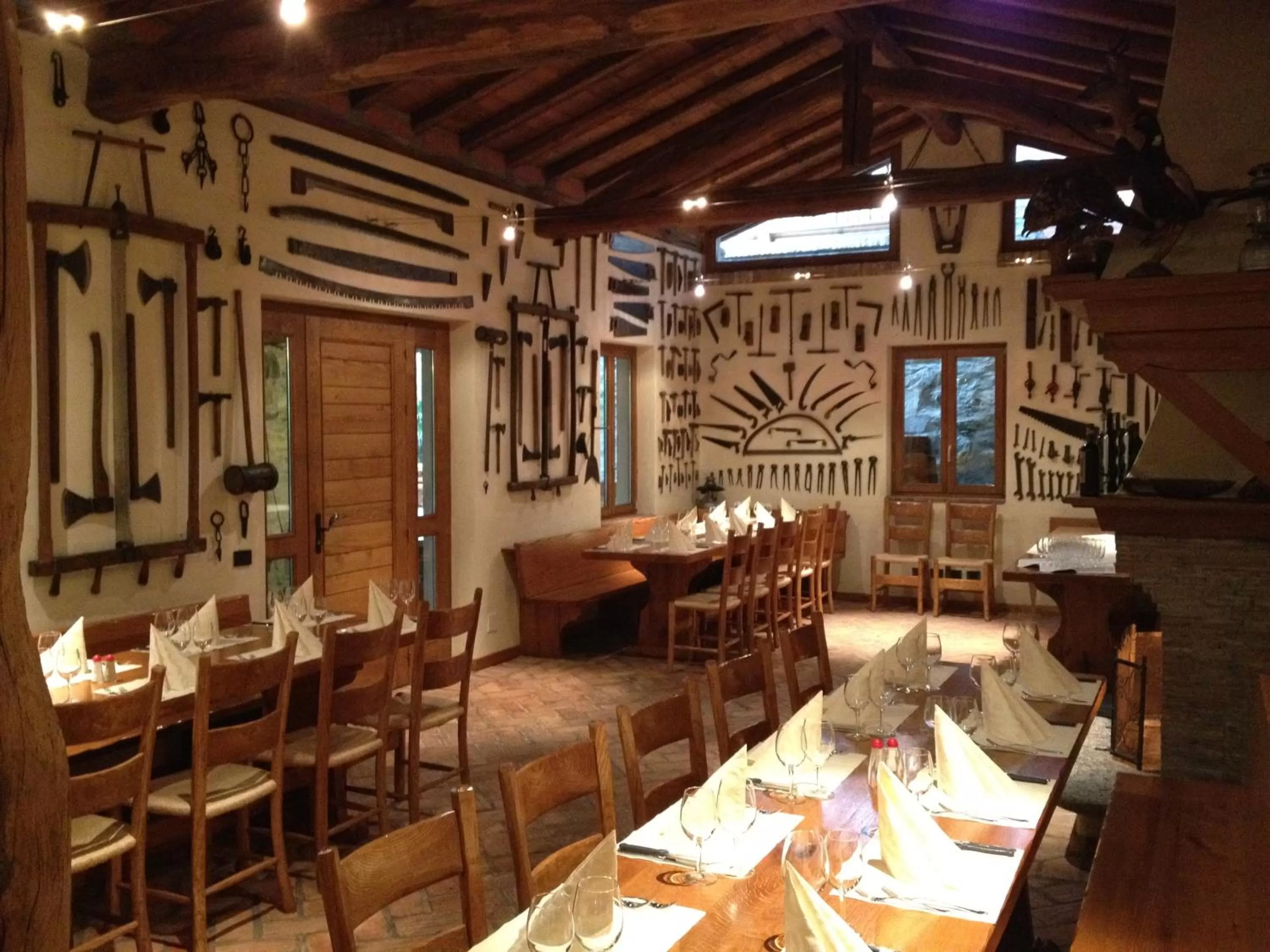 Restaurant/places to eat in Continental Parkhotel